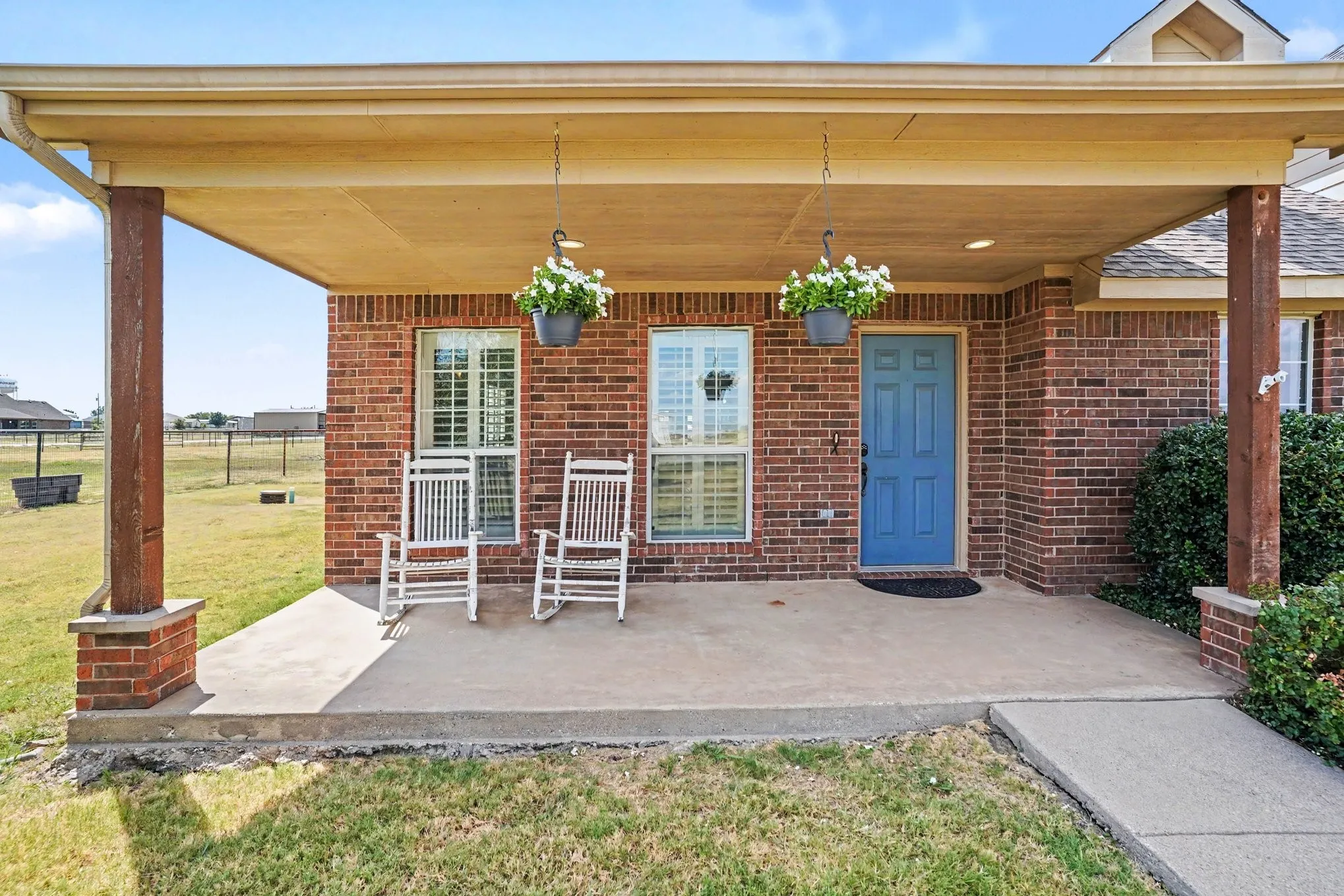 Single Family Residence For Sale in Denton County , 103 George Owens Road, Ponder, Texas 76259, 3 Bedroom, 2 Bathroom, 2 Garage spaces, 1,865 Sqft, built in 2006, mls#21371182, Real Estate Agent in Ponder, Homes For Sale in Denton county, Homes For Sale in Ponder, Realtor in Ponder Texas, Real Estate Brokerage Independent Realty Texas, Luminita Cordes Realtor