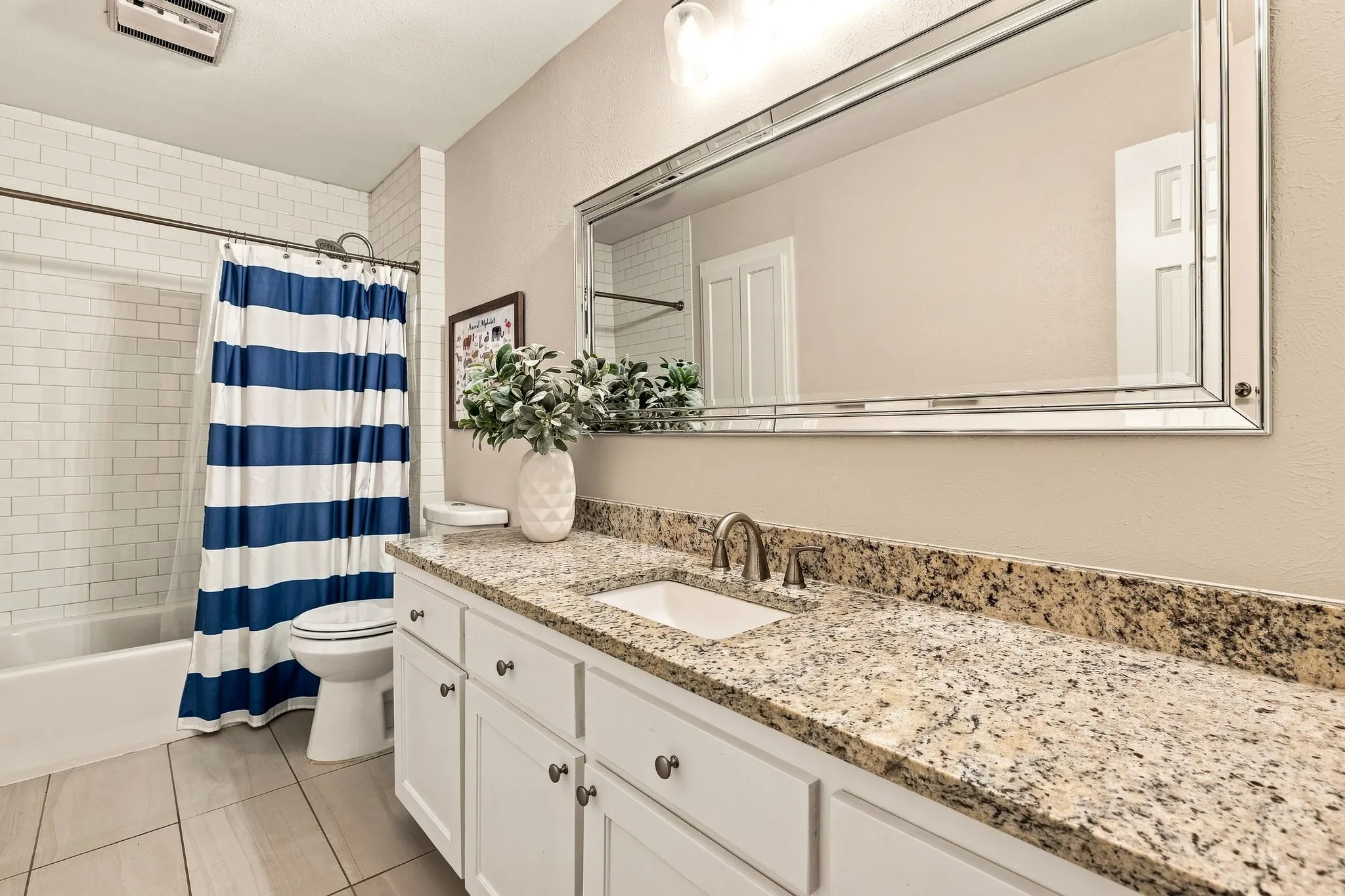 Single Family Residence For Sale in Dallas County , 2206 Victoria Lane, Richardson, Texas 75082, 3 Bedroom, 3 Bathroom, 2 Garage spaces, 2,440 Sqft, built in 1977, mls#21377433, Real Estate Agent in Richardson, Homes For Sale in Dallas county, Homes For Sale in Richardson, Realtor in Richardson Texas, Real Estate Brokerage Independent Realty Texas, Luminita Cordes Realtor