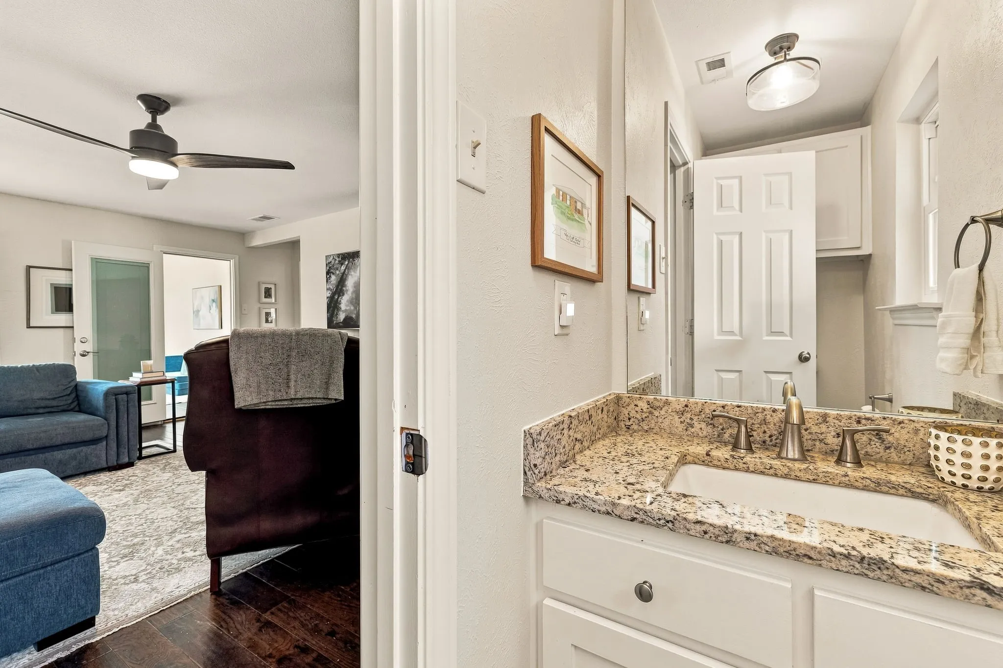 Single Family Residence For Sale in Dallas County , 2206 Victoria Lane, Richardson, Texas 75082, 3 Bedroom, 3 Bathroom, 2 Garage spaces, 2,440 Sqft, built in 1977, mls#21377433, Real Estate Agent in Richardson, Homes For Sale in Dallas county, Homes For Sale in Richardson, Realtor in Richardson Texas, Real Estate Brokerage Independent Realty Texas, Luminita Cordes Realtor