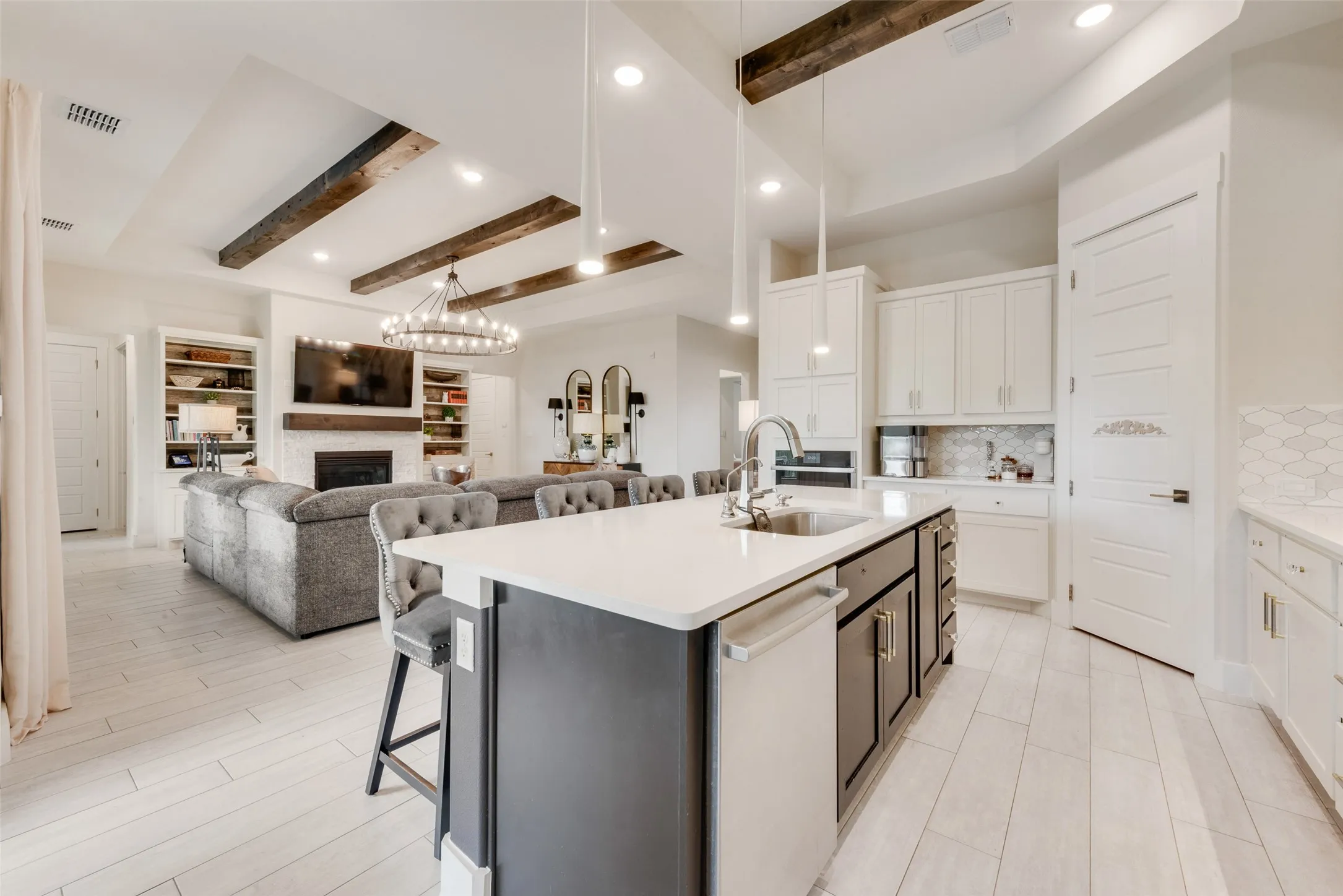 Condominium For Sale in Rockwall County , 830 Rio Vista Lane, Rockwall, Texas 75087, 2 Bedroom, 2 Bathroom, 2 Garage spaces, 1,978 Sqft, built in 2020, mls#21378490, Real Estate Agent in Rockwall, Homes For Sale in Rockwall county, Homes For Sale in Rockwall, Realtor in Rockwall Texas, Real Estate Brokerage Independent Realty Texas, Luminita Cordes Realtor