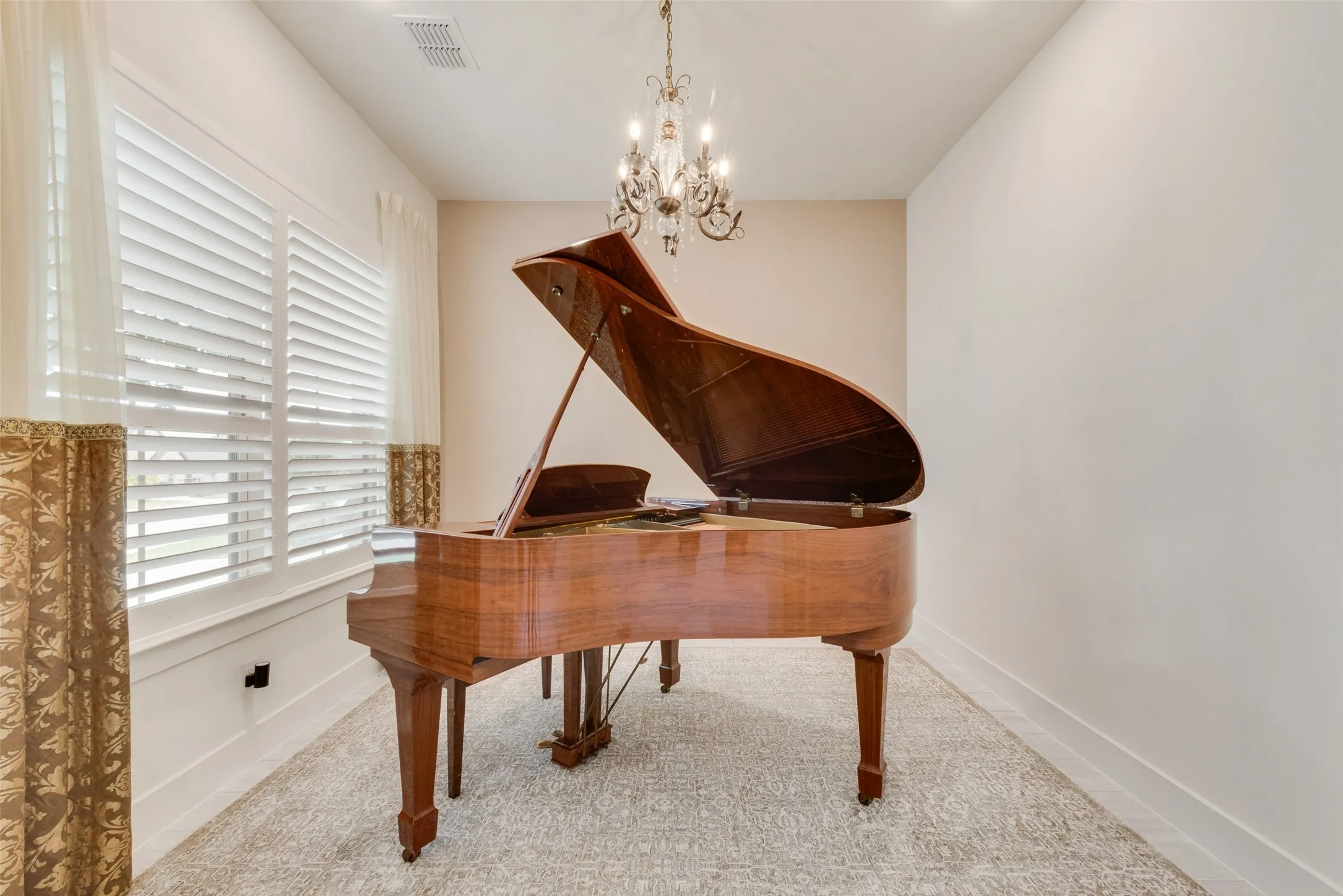 Condominium For Sale in Rockwall County , 830 Rio Vista Lane, Rockwall, Texas 75087, 2 Bedroom, 2 Bathroom, 2 Garage spaces, 1,978 Sqft, built in 2020, mls#21378490, Real Estate Agent in Rockwall, Homes For Sale in Rockwall county, Homes For Sale in Rockwall, Realtor in Rockwall Texas, Real Estate Brokerage Independent Realty Texas, Luminita Cordes Realtor