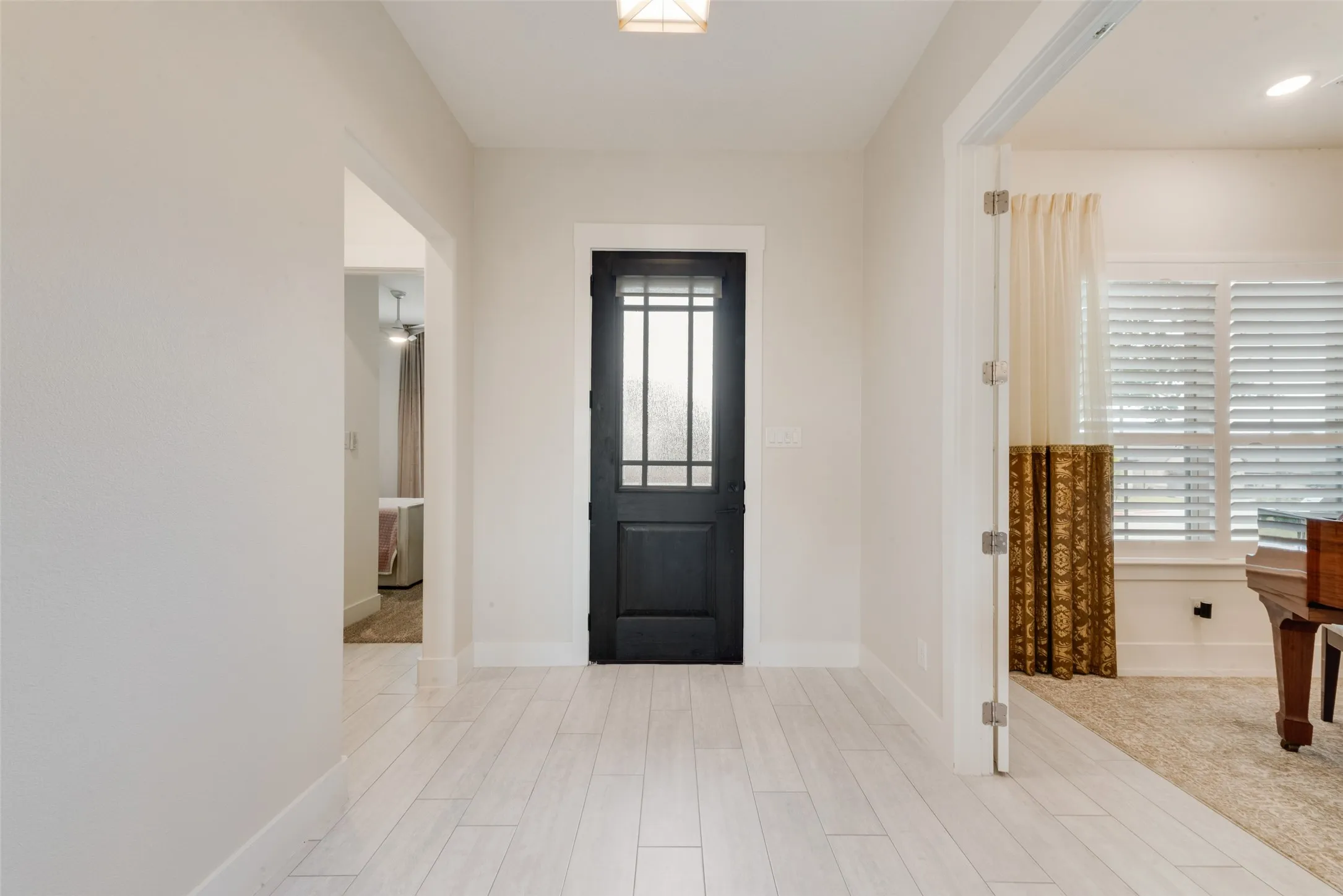 Condominium For Sale in Rockwall County , 830 Rio Vista Lane, Rockwall, Texas 75087, 2 Bedroom, 2 Bathroom, 2 Garage spaces, 1,978 Sqft, built in 2020, mls#21378490, Real Estate Agent in Rockwall, Homes For Sale in Rockwall county, Homes For Sale in Rockwall, Realtor in Rockwall Texas, Real Estate Brokerage Independent Realty Texas, Luminita Cordes Realtor
