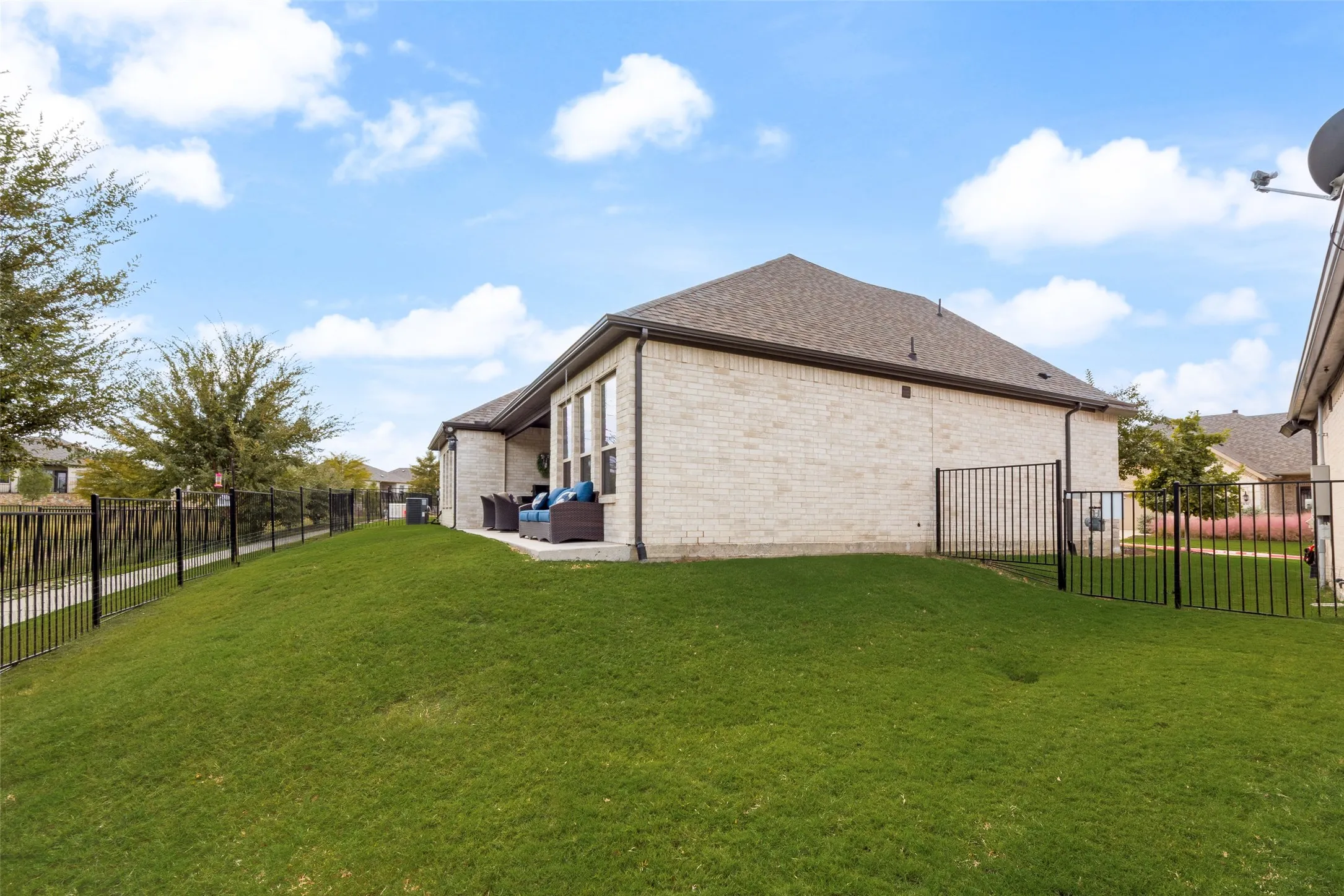 Condominium For Sale in Rockwall County , 830 Rio Vista Lane, Rockwall, Texas 75087, 2 Bedroom, 2 Bathroom, 2 Garage spaces, 1,978 Sqft, built in 2020, mls#21378490, Real Estate Agent in Rockwall, Homes For Sale in Rockwall county, Homes For Sale in Rockwall, Realtor in Rockwall Texas, Real Estate Brokerage Independent Realty Texas, Luminita Cordes Realtor