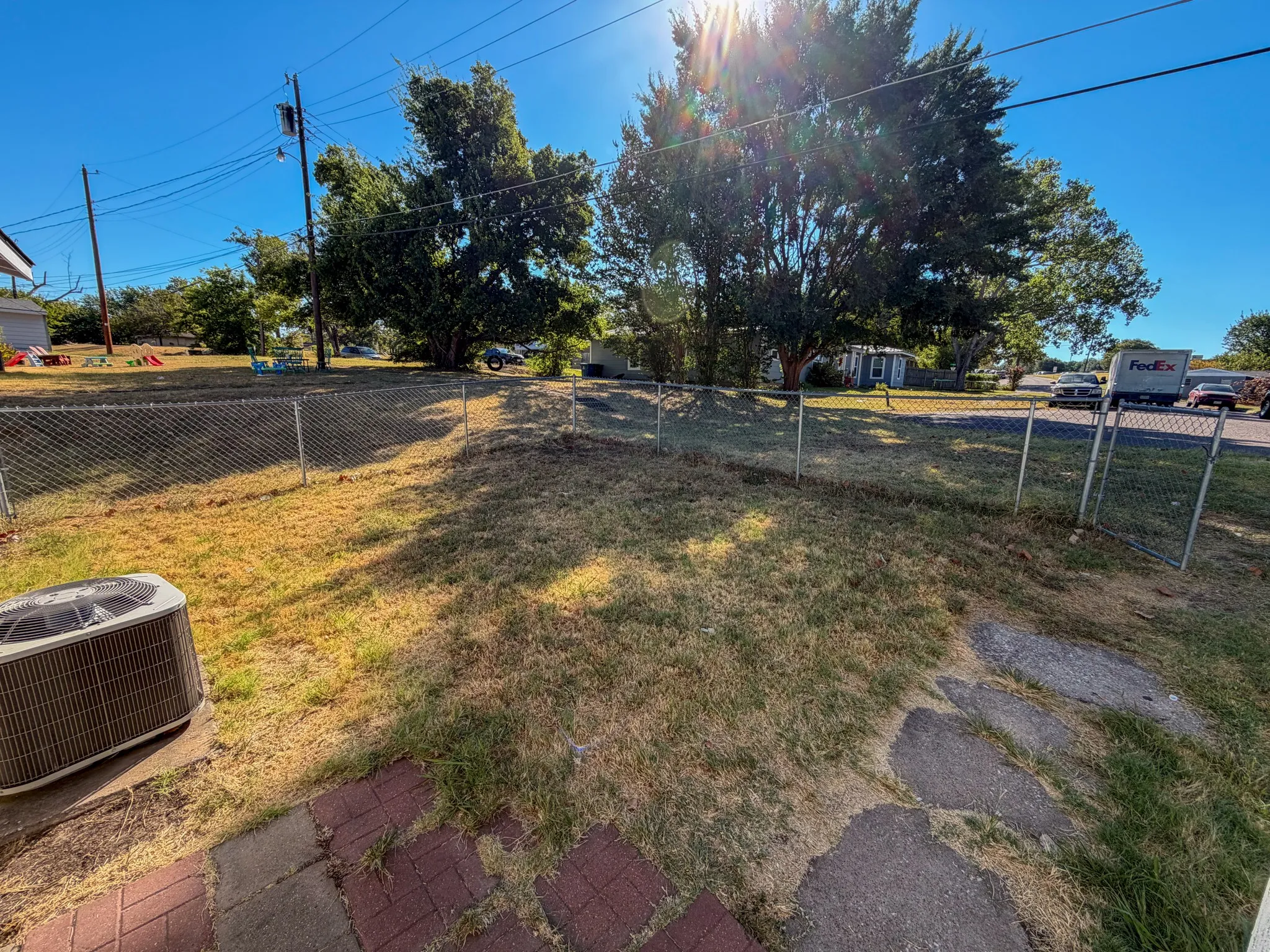 Duplex For Rent in Grayson County , 67 Mundt Street, Denison, Texas 75020, 3 Bedroom, 1 Bathroom, Garage spaces, 1,117 Sqft, built in 1945, mls#21378500, Real Estate Agent in Denison, Homes For Rent in Grayson county, Homes For Rent in Denison, Realtor in Denison Texas, Real Estate Brokerage Independent Realty Texas, Luminita Cordes Realtor