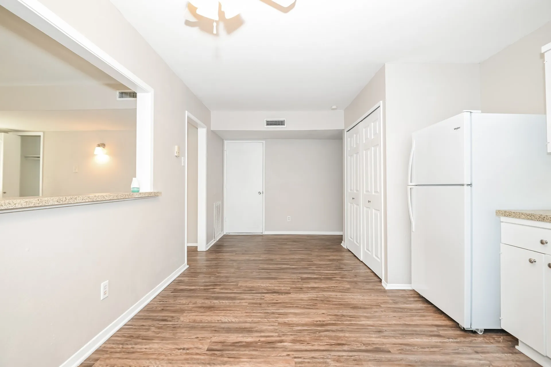 Single Family Residence For Rent in Dallas County , 4906 Stagecoach Lane, Garland, Texas 75043, 3 Bedroom, 2 Bathroom, 1 Garage spaces, 1,349 Sqft, built in 1972, mls#21378528, Real Estate Agent in Garland, Homes For Rent in Dallas county, Homes For Rent in Garland, Realtor in Garland Texas, Real Estate Brokerage Independent Realty Texas, Luminita Cordes Realtor
