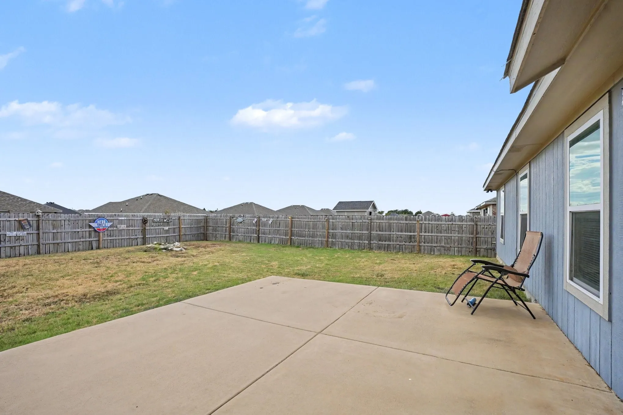 Single Family Residence For Sale in Kaufman County , 2409 Abigail Lane, Mabank, Texas 75147, 3 Bedroom, 2 Bathroom, 2 Garage spaces, 1,298 Sqft, built in 2022, mls#21369715, Real Estate Agent in Mabank, Homes For Sale in Kaufman county, Homes For Sale in Mabank, Realtor in Mabank Texas, Real Estate Brokerage Independent Realty Texas, Luminita Cordes Realtor
