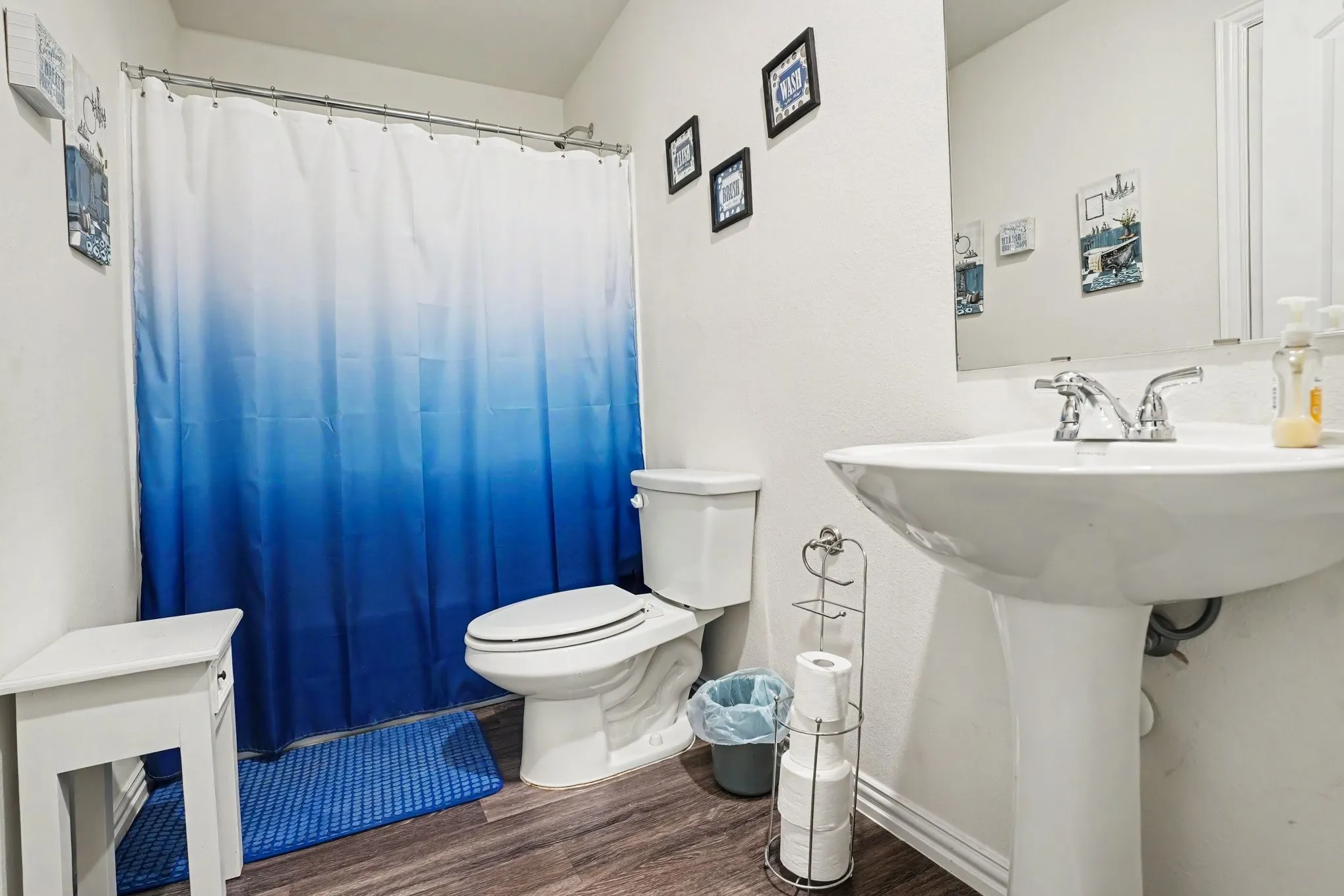 Single Family Residence For Sale in Kaufman County , 2409 Abigail Lane, Mabank, Texas 75147, 3 Bedroom, 2 Bathroom, 2 Garage spaces, 1,298 Sqft, built in 2022, mls#21369715, Real Estate Agent in Mabank, Homes For Sale in Kaufman county, Homes For Sale in Mabank, Realtor in Mabank Texas, Real Estate Brokerage Independent Realty Texas, Luminita Cordes Realtor