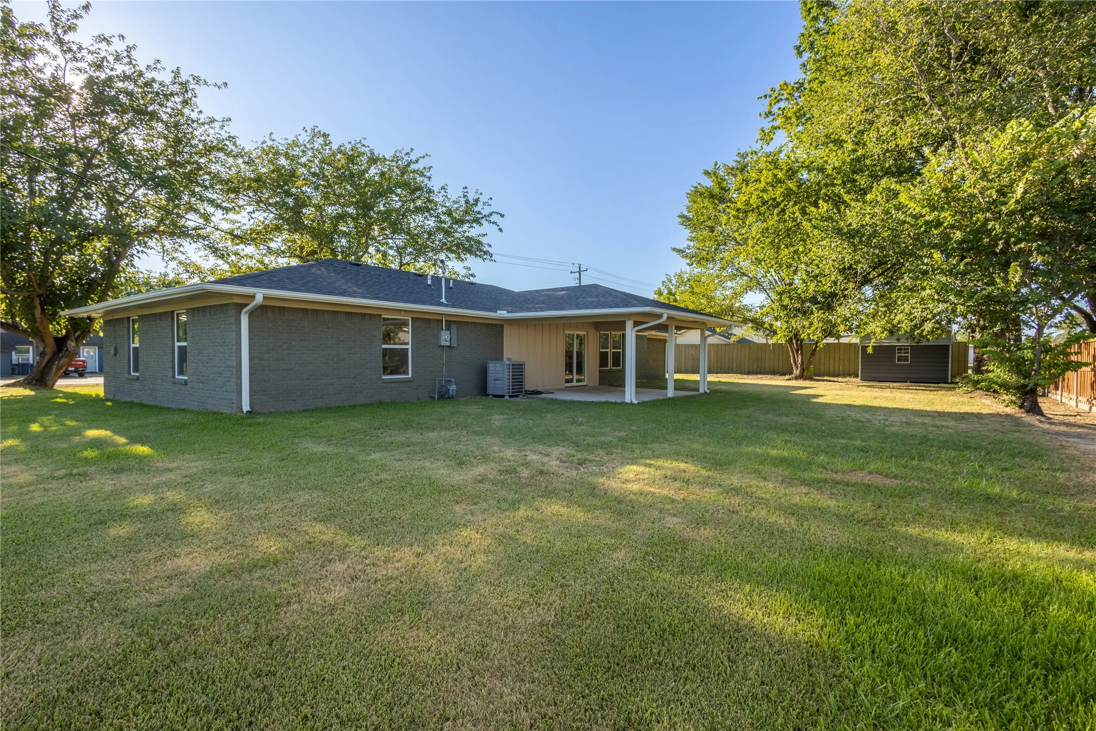 Office For Sale in Wood County , 128 N Osborn Street, Alba, Texas 75410, 0, 0, Garage spaces, 0 Sqft, built in 1985, mls#21377997, Real Estate Agent in Alba, Homes For Sale in Wood county, Homes For Sale in Alba, Realtor in Alba Texas, Real Estate Brokerage Independent Realty Texas, Luminita Cordes Realtor