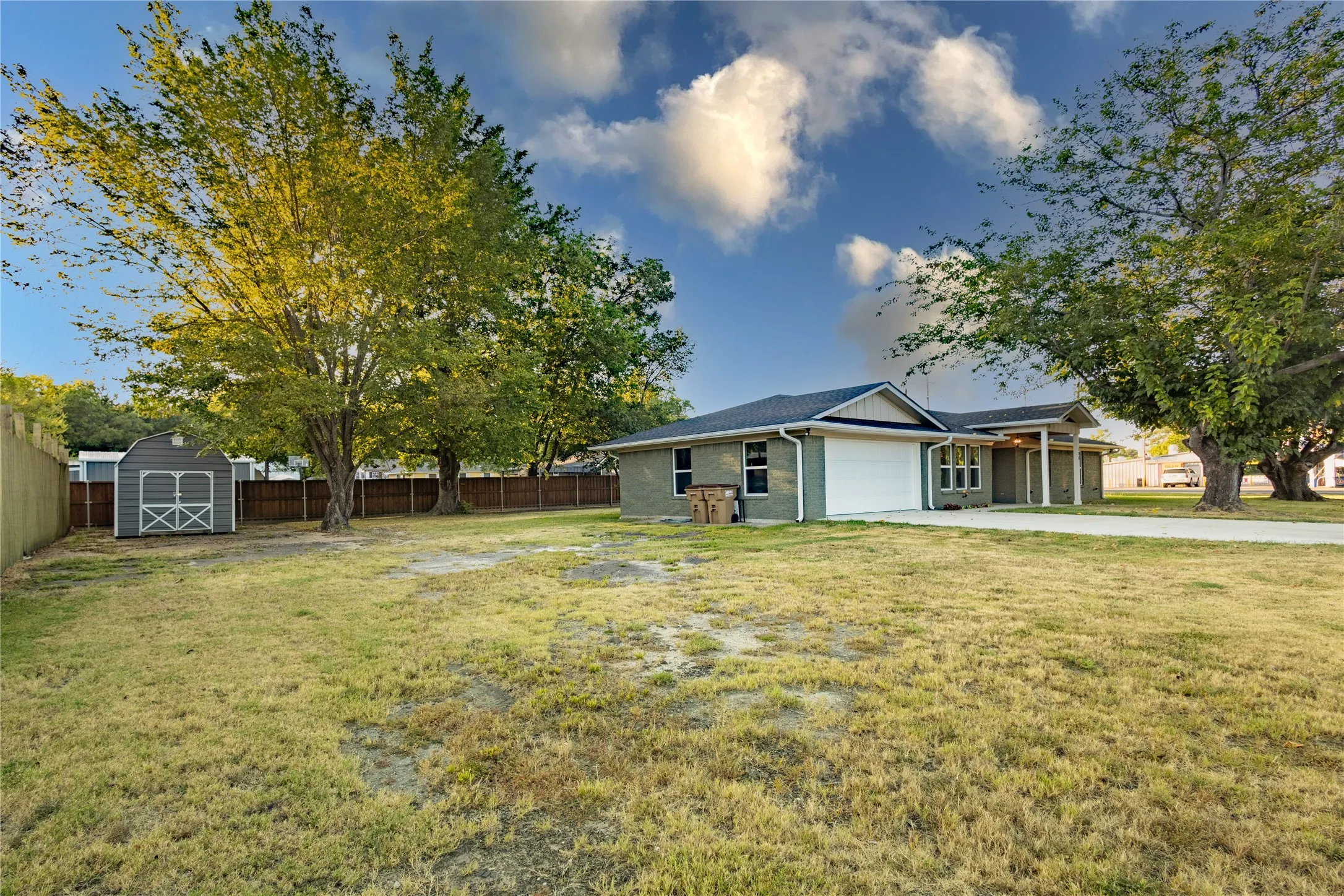 Office For Sale in Wood County , 128 N Osborn Street, Alba, Texas 75410, 0, 0, Garage spaces, 0 Sqft, built in 1985, mls#21377997, Real Estate Agent in Alba, Homes For Sale in Wood county, Homes For Sale in Alba, Realtor in Alba Texas, Real Estate Brokerage Independent Realty Texas, Luminita Cordes Realtor