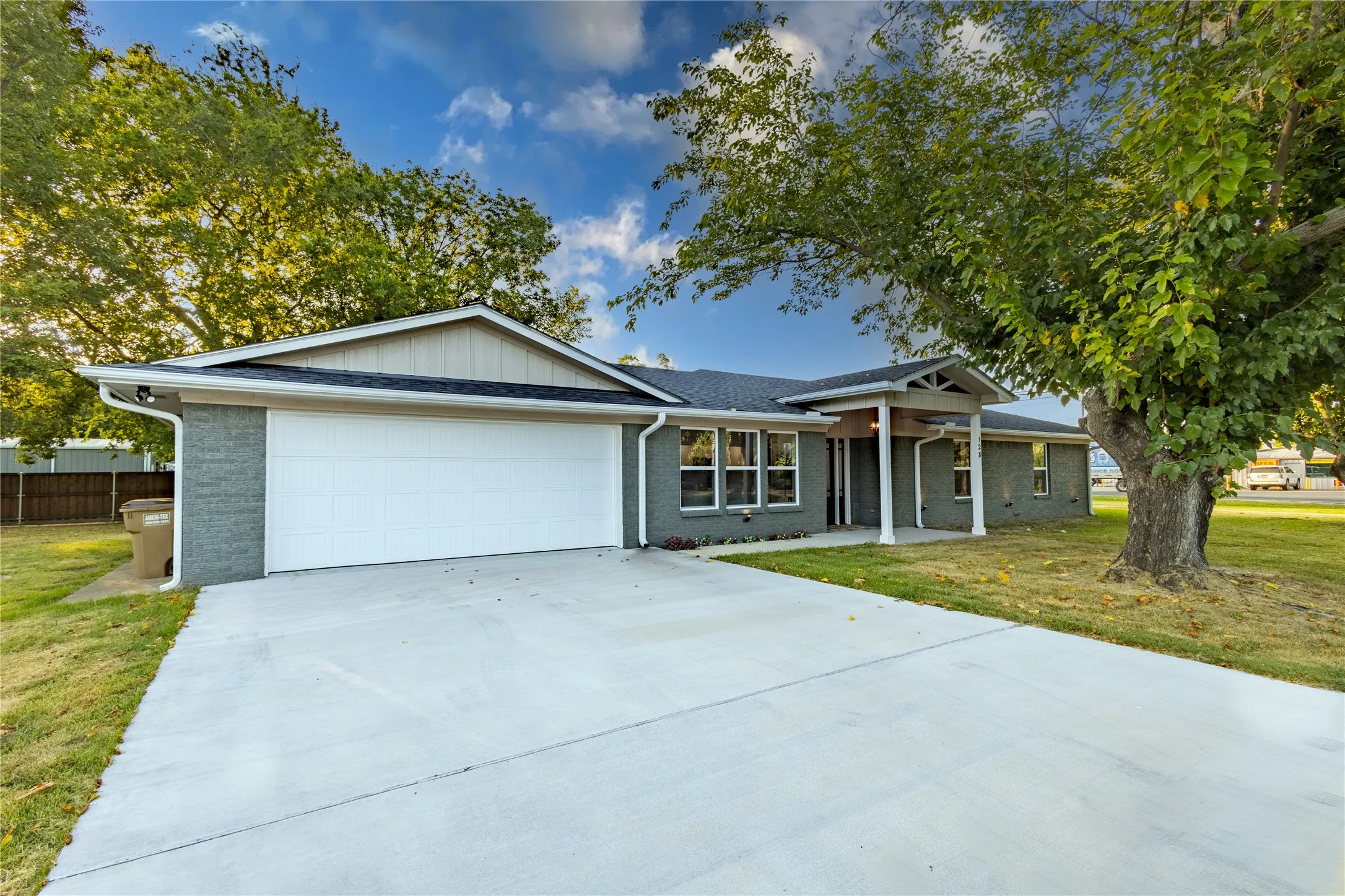 Office For Sale in Wood County , 128 N Osborn Street, Alba, Texas 75410, 0, 0, Garage spaces, 0 Sqft, built in 1985, mls#21377997, Real Estate Agent in Alba, Homes For Sale in Wood county, Homes For Sale in Alba, Realtor in Alba Texas, Real Estate Brokerage Independent Realty Texas, Luminita Cordes Realtor