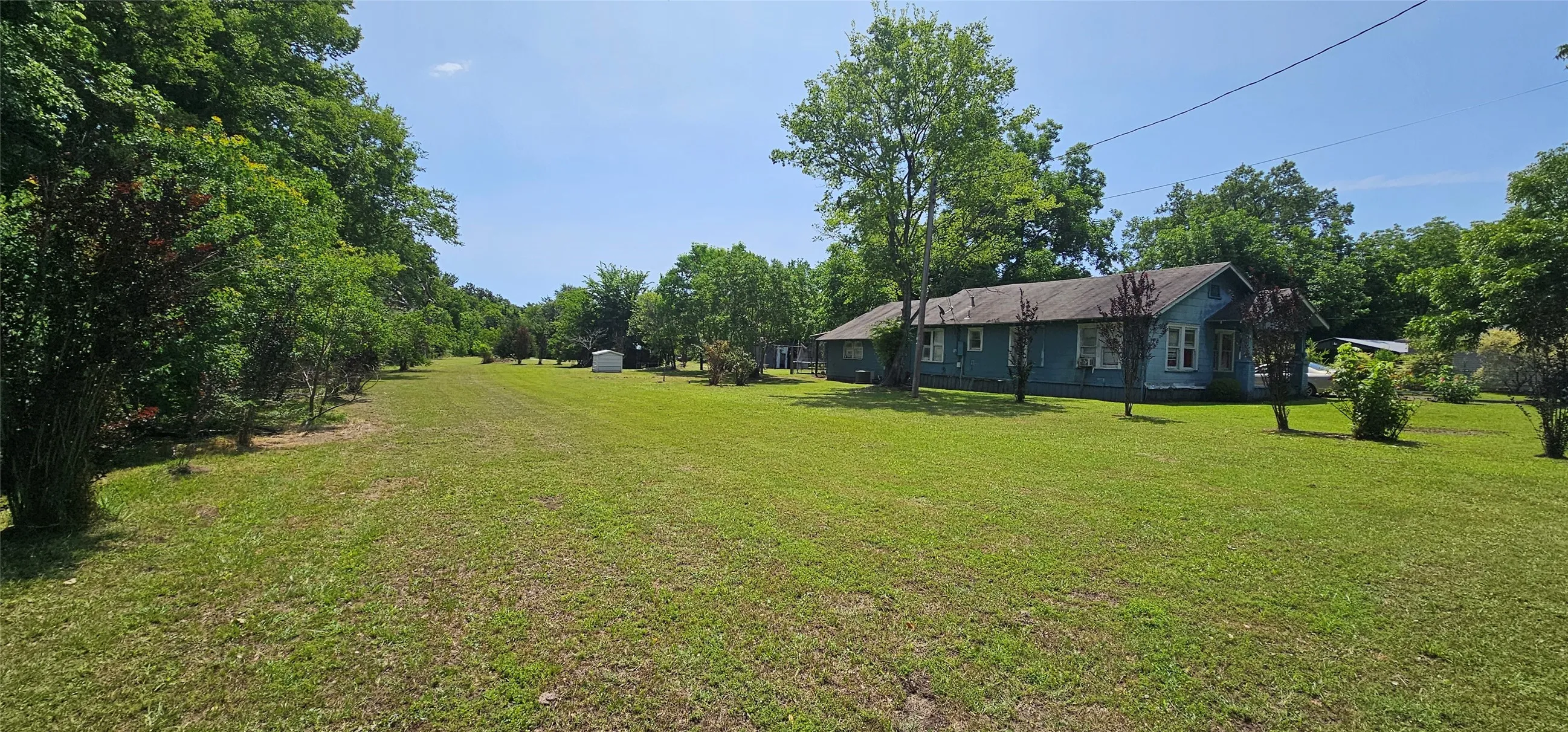 Single Family Residence For Sale in Van Zandt County , 812 N Waldrip Street, Grand Saline, Texas 75140, 3 Bedroom, 2 Bathroom, Garage spaces, 1,632 Sqft, built in 1957, mls#21378532, Real Estate Agent in Grand Saline, Homes For Sale in Van Zandt county, Homes For Sale in Grand Saline, Realtor in Grand Saline Texas, Real Estate Brokerage Independent Realty Texas, Luminita Cordes Realtor