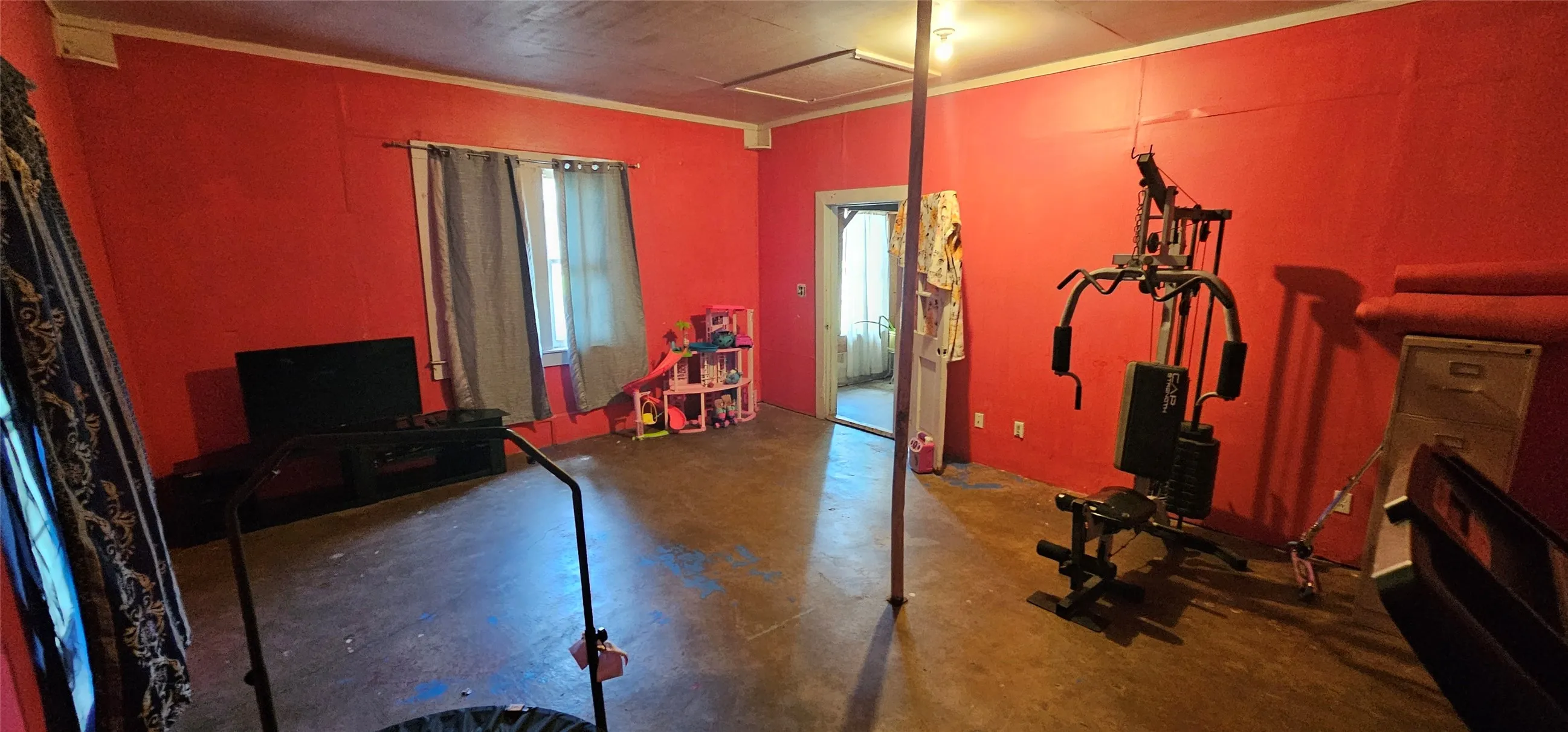 Single Family Residence For Sale in Van Zandt County , 812 N Waldrip Street, Grand Saline, Texas 75140, 3 Bedroom, 2 Bathroom, Garage spaces, 1,632 Sqft, built in 1957, mls#21378532, Real Estate Agent in Grand Saline, Homes For Sale in Van Zandt county, Homes For Sale in Grand Saline, Realtor in Grand Saline Texas, Real Estate Brokerage Independent Realty Texas, Luminita Cordes Realtor