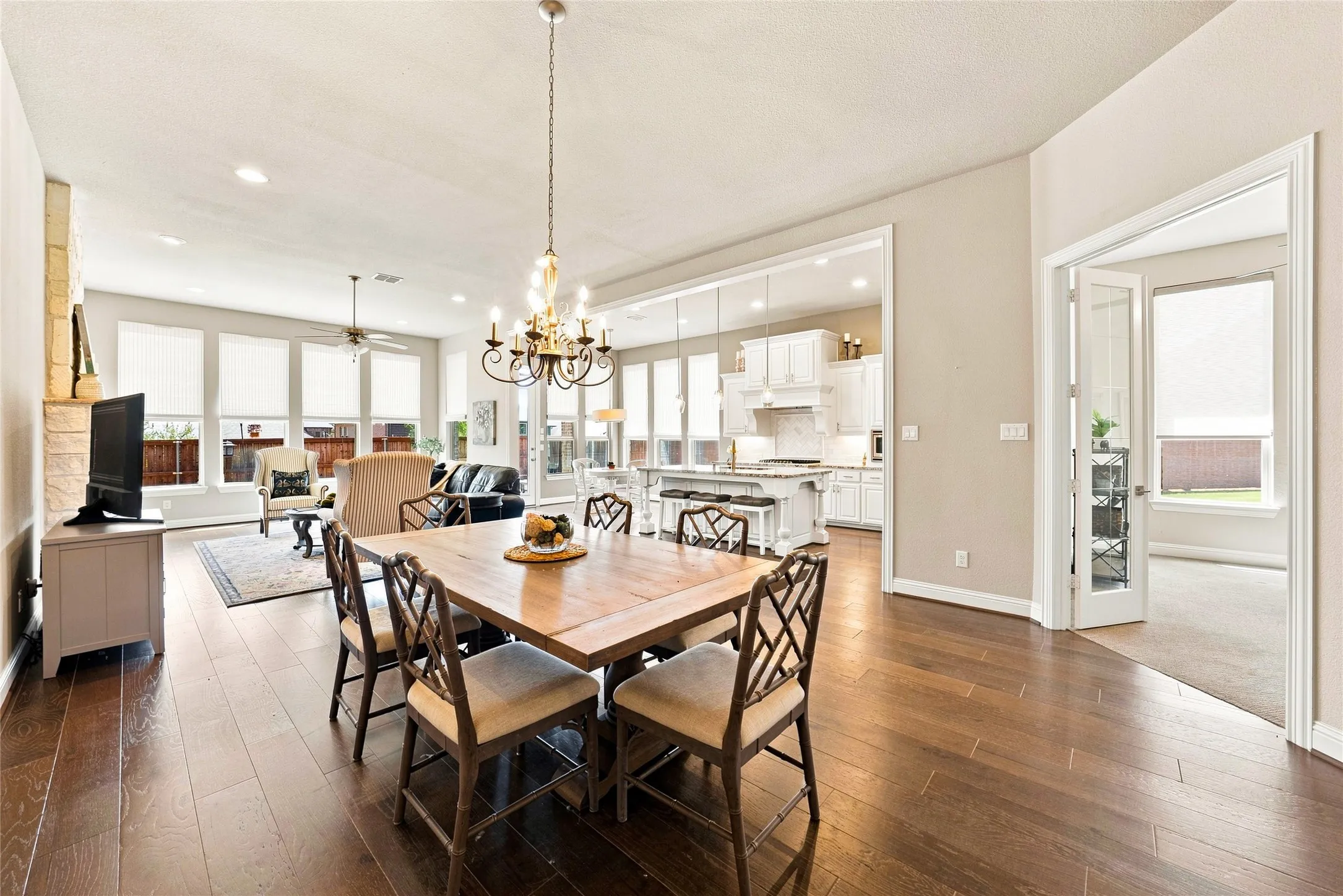 Single Family Residence For Sale in Collin County , 3426 Secretariat Place, Celina, Texas 75009, 5 Bedroom, 5 Bathroom, 3 Garage spaces, 3,563 Sqft, built in 2017, mls#21368550, Real Estate Agent in Celina, Homes For Sale in Collin county, Homes For Sale in Celina, Realtor in Celina Texas, Real Estate Brokerage Independent Realty Texas, Luminita Cordes Realtor