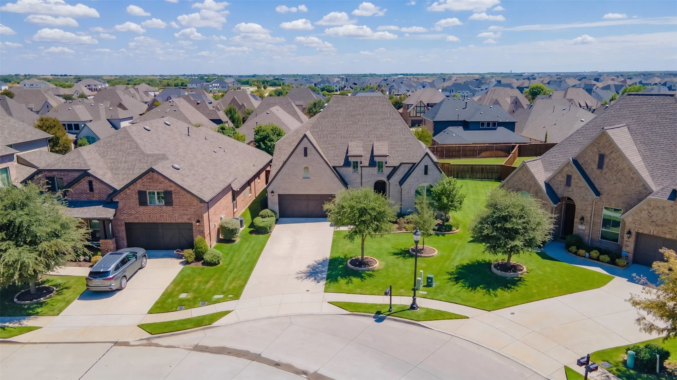 Single Family Residence For Sale in Collin County , 3426 Secretariat Place, Celina, Texas 75009, 5 Bedroom, 5 Bathroom, 3 Garage spaces, 3,563 Sqft, built in 2017, mls#21368550, Real Estate Agent in Celina, Homes For Sale in Collin county, Homes For Sale in Celina, Realtor in Celina Texas, Real Estate Brokerage Independent Realty Texas, Luminita Cordes Realtor