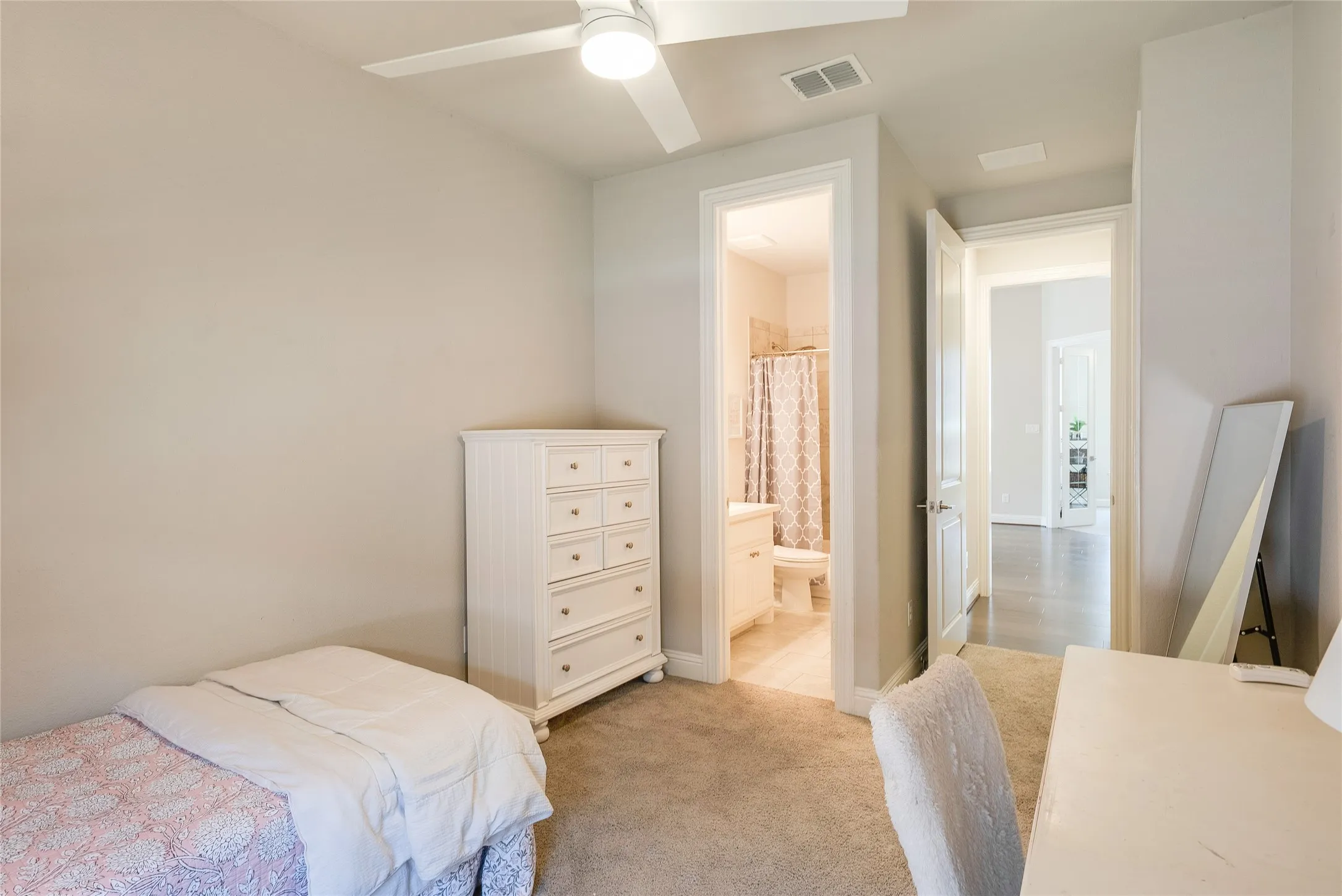 Single Family Residence For Sale in Collin County , 3426 Secretariat Place, Celina, Texas 75009, 5 Bedroom, 5 Bathroom, 3 Garage spaces, 3,563 Sqft, built in 2017, mls#21368550, Real Estate Agent in Celina, Homes For Sale in Collin county, Homes For Sale in Celina, Realtor in Celina Texas, Real Estate Brokerage Independent Realty Texas, Luminita Cordes Realtor
