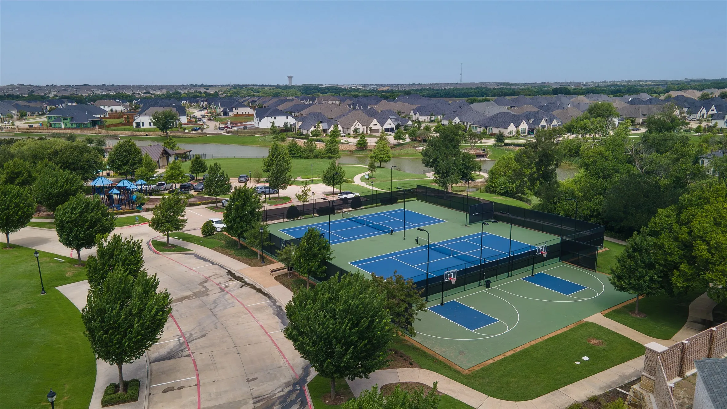 Single Family Residence For Sale in Collin County , 3426 Secretariat Place, Celina, Texas 75009, 5 Bedroom, 5 Bathroom, 3 Garage spaces, 3,563 Sqft, built in 2017, mls#21368550, Real Estate Agent in Celina, Homes For Sale in Collin county, Homes For Sale in Celina, Realtor in Celina Texas, Real Estate Brokerage Independent Realty Texas, Luminita Cordes Realtor