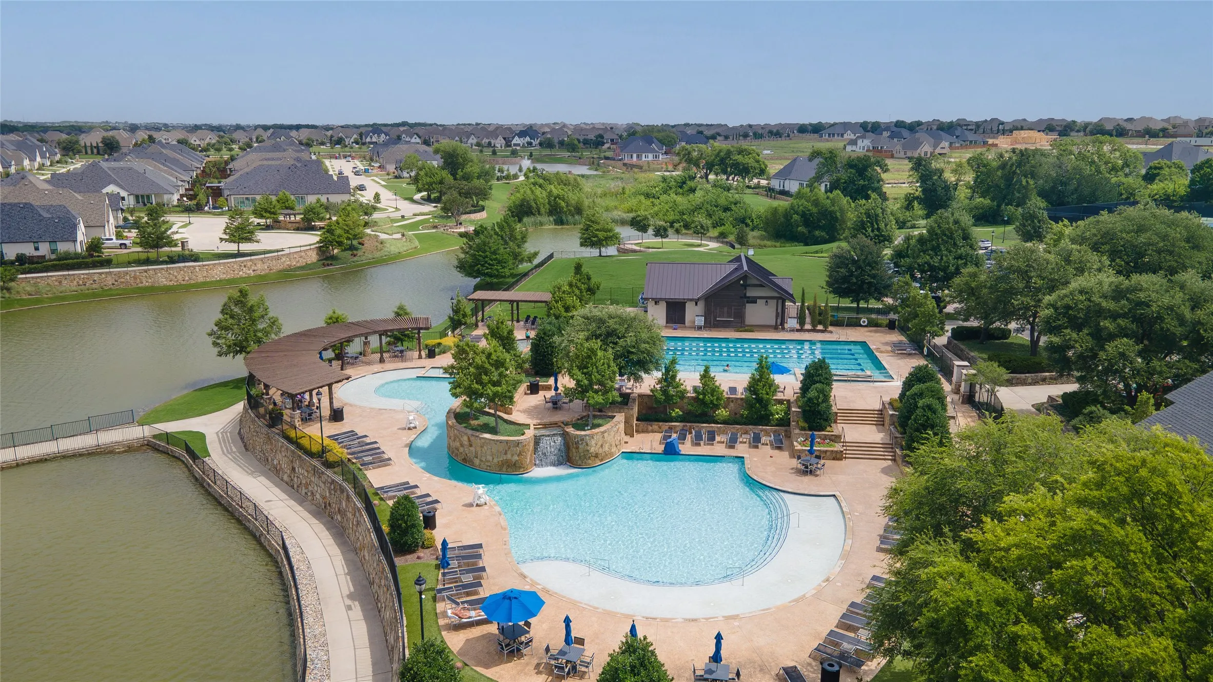 Single Family Residence For Sale in Collin County , 3426 Secretariat Place, Celina, Texas 75009, 5 Bedroom, 5 Bathroom, 3 Garage spaces, 3,563 Sqft, built in 2017, mls#21368550, Real Estate Agent in Celina, Homes For Sale in Collin county, Homes For Sale in Celina, Realtor in Celina Texas, Real Estate Brokerage Independent Realty Texas, Luminita Cordes Realtor