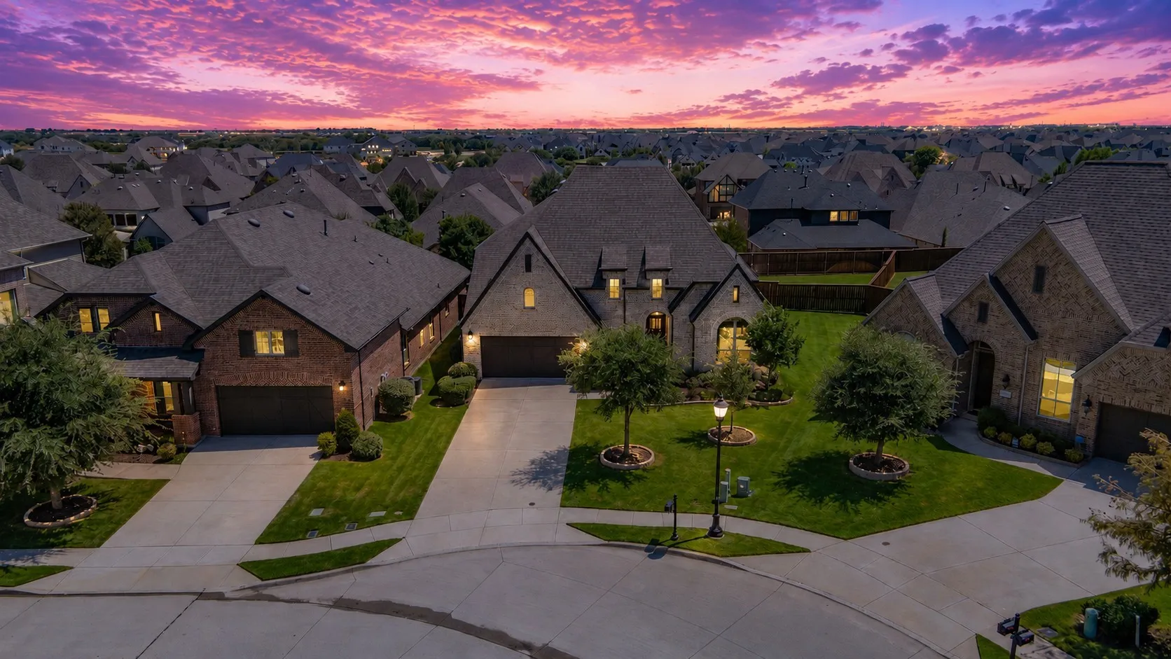 Single Family Residence For Sale in Collin County , 3426 Secretariat Place, Celina, Texas 75009, 5 Bedroom, 5 Bathroom, 3 Garage spaces, 3,563 Sqft, built in 2017, mls#21368550, Real Estate Agent in Celina, Homes For Sale in Collin county, Homes For Sale in Celina, Realtor in Celina Texas, Real Estate Brokerage Independent Realty Texas, Luminita Cordes Realtor