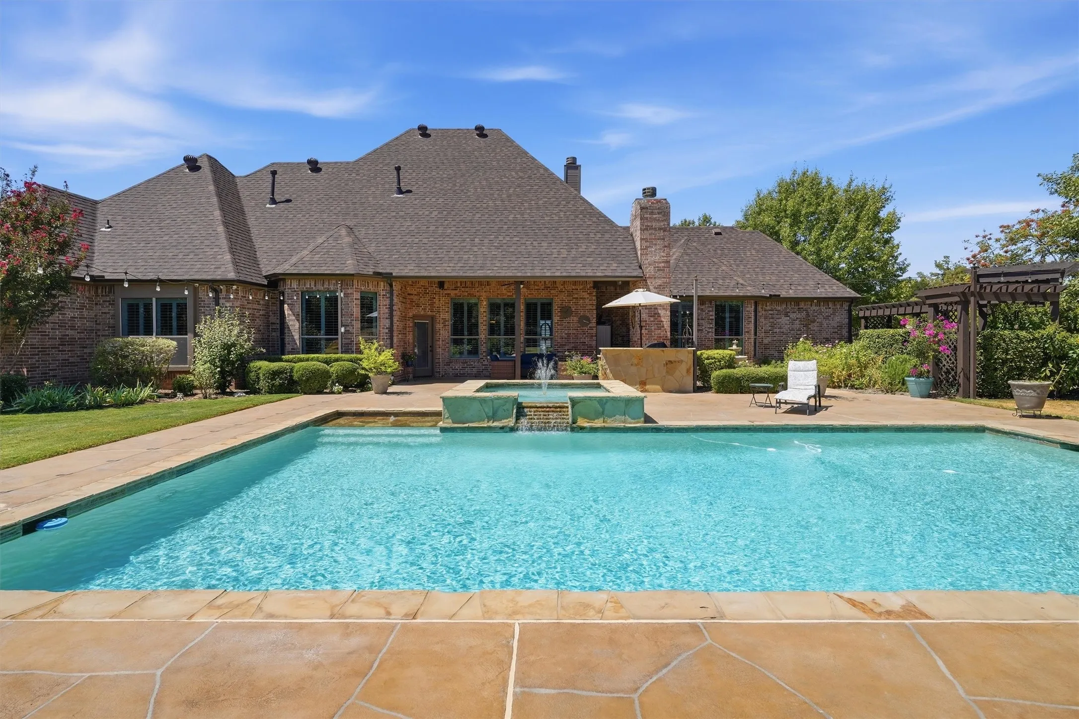 Single Family Residence For Sale in Tarrant County , 3832 Eagles Nest Trail, Burleson, Texas 76028, 4 Bedroom, 5 Bathroom, 3 Garage spaces, 3,574 Sqft, built in 2006, mls#21377772, Real Estate Agent in Burleson, Homes For Sale in Tarrant county, Homes For Sale in Burleson, Realtor in Burleson Texas, Real Estate Brokerage Independent Realty Texas, Luminita Cordes Realtor