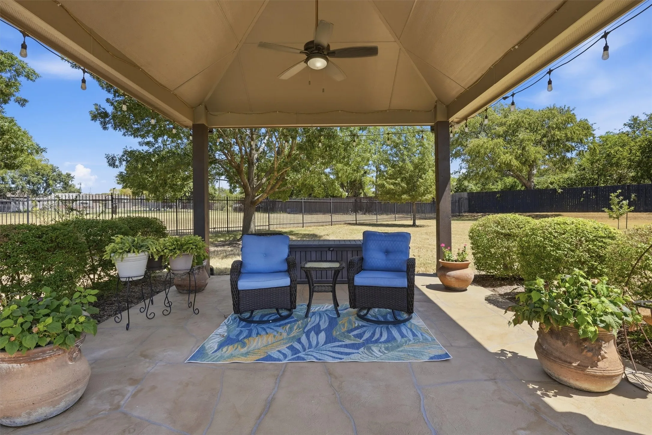 Single Family Residence For Sale in Tarrant County , 3832 Eagles Nest Trail, Burleson, Texas 76028, 4 Bedroom, 5 Bathroom, 3 Garage spaces, 3,574 Sqft, built in 2006, mls#21377772, Real Estate Agent in Burleson, Homes For Sale in Tarrant county, Homes For Sale in Burleson, Realtor in Burleson Texas, Real Estate Brokerage Independent Realty Texas, Luminita Cordes Realtor