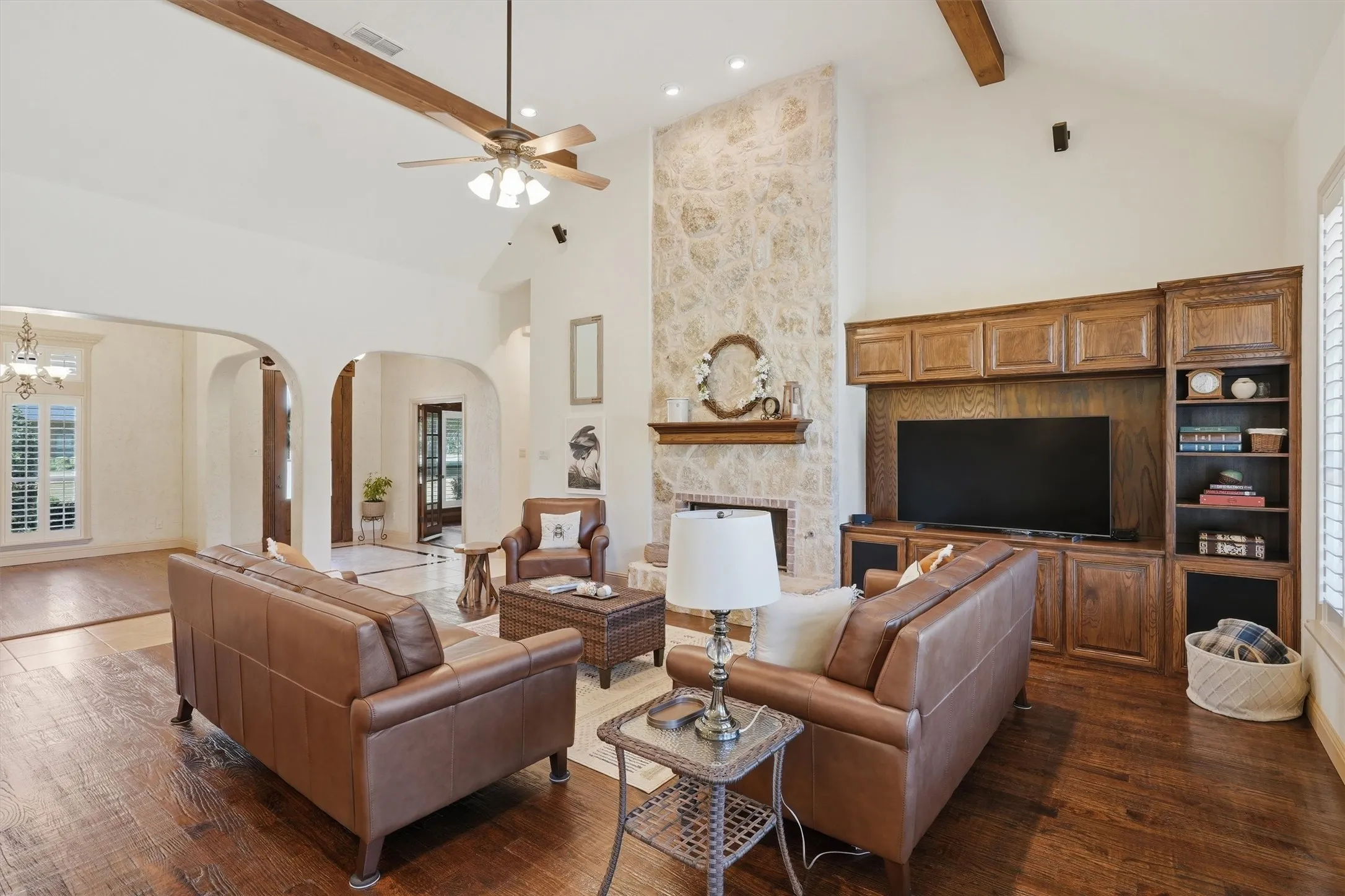 Single Family Residence For Sale in Tarrant County , 3832 Eagles Nest Trail, Burleson, Texas 76028, 4 Bedroom, 5 Bathroom, 3 Garage spaces, 3,574 Sqft, built in 2006, mls#21377772, Real Estate Agent in Burleson, Homes For Sale in Tarrant county, Homes For Sale in Burleson, Realtor in Burleson Texas, Real Estate Brokerage Independent Realty Texas, Luminita Cordes Realtor