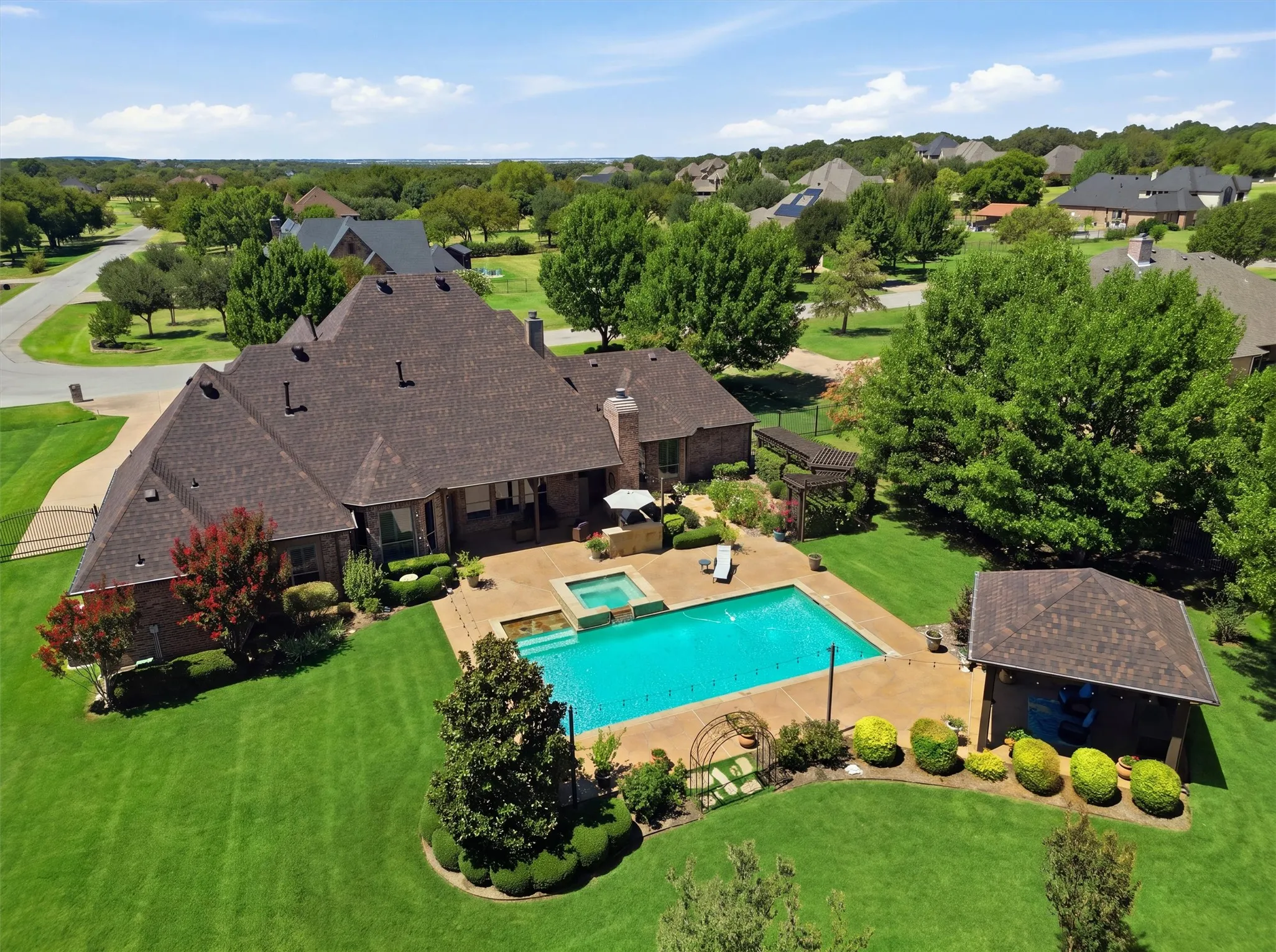 Single Family Residence For Sale in Tarrant County , 3832 Eagles Nest Trail, Burleson, Texas 76028, 4 Bedroom, 5 Bathroom, 3 Garage spaces, 3,574 Sqft, built in 2006, mls#21377772, Real Estate Agent in Burleson, Homes For Sale in Tarrant county, Homes For Sale in Burleson, Realtor in Burleson Texas, Real Estate Brokerage Independent Realty Texas, Luminita Cordes Realtor