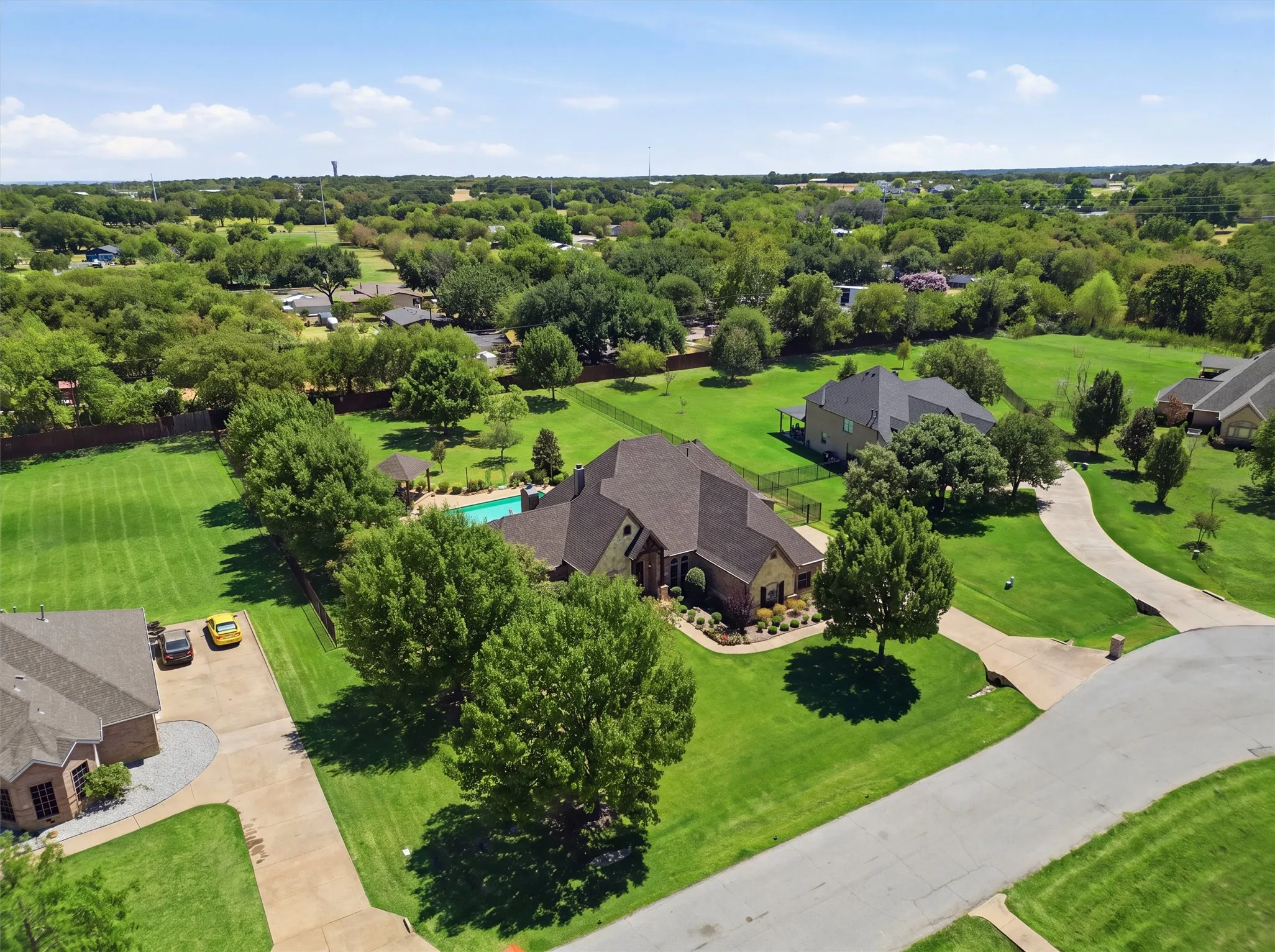 Single Family Residence For Sale in Tarrant County , 3832 Eagles Nest Trail, Burleson, Texas 76028, 4 Bedroom, 5 Bathroom, 3 Garage spaces, 3,574 Sqft, built in 2006, mls#21377772, Real Estate Agent in Burleson, Homes For Sale in Tarrant county, Homes For Sale in Burleson, Realtor in Burleson Texas, Real Estate Brokerage Independent Realty Texas, Luminita Cordes Realtor