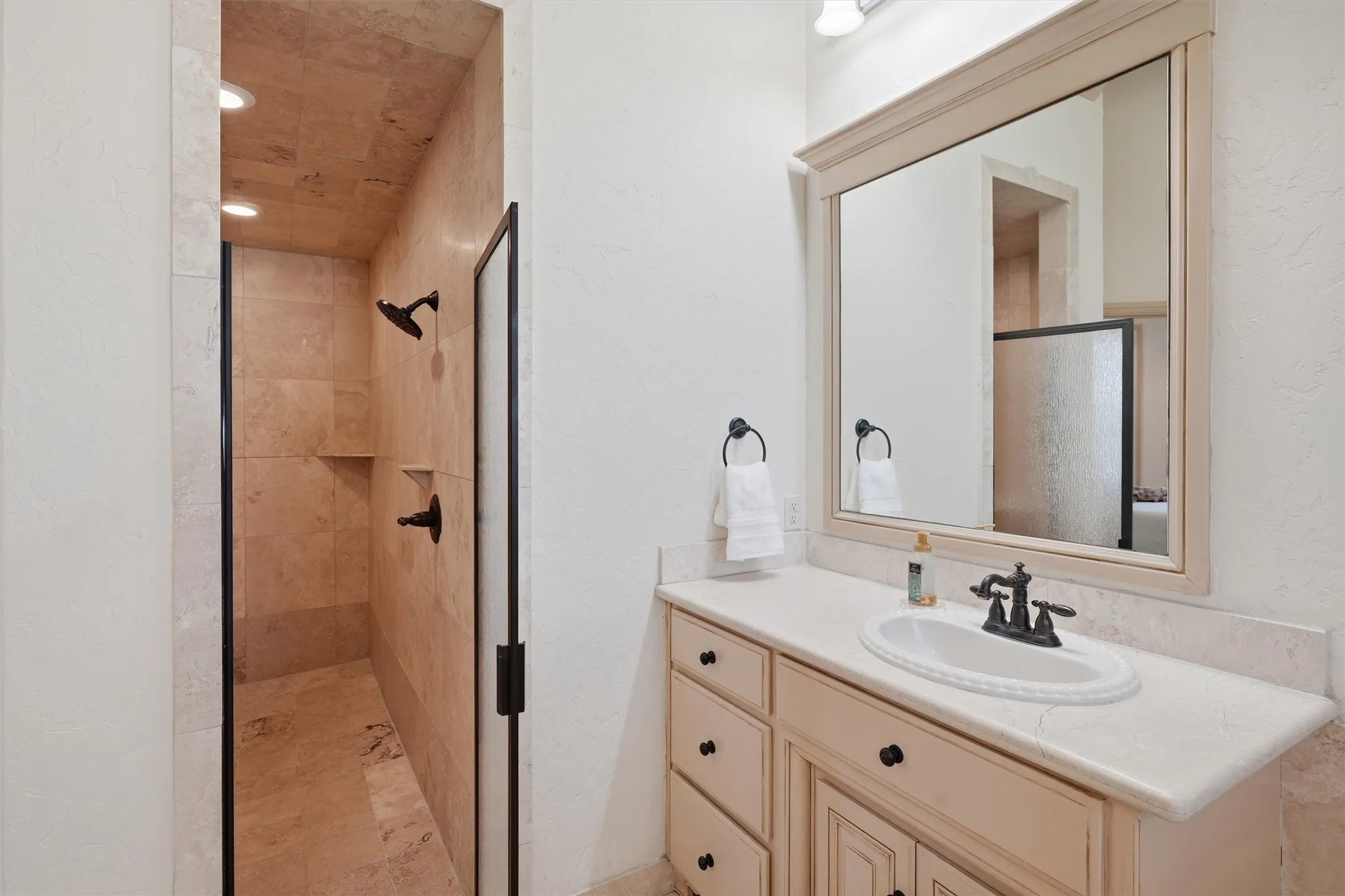 Single Family Residence For Sale in Tarrant County , 3832 Eagles Nest Trail, Burleson, Texas 76028, 4 Bedroom, 5 Bathroom, 3 Garage spaces, 3,574 Sqft, built in 2006, mls#21377772, Real Estate Agent in Burleson, Homes For Sale in Tarrant county, Homes For Sale in Burleson, Realtor in Burleson Texas, Real Estate Brokerage Independent Realty Texas, Luminita Cordes Realtor