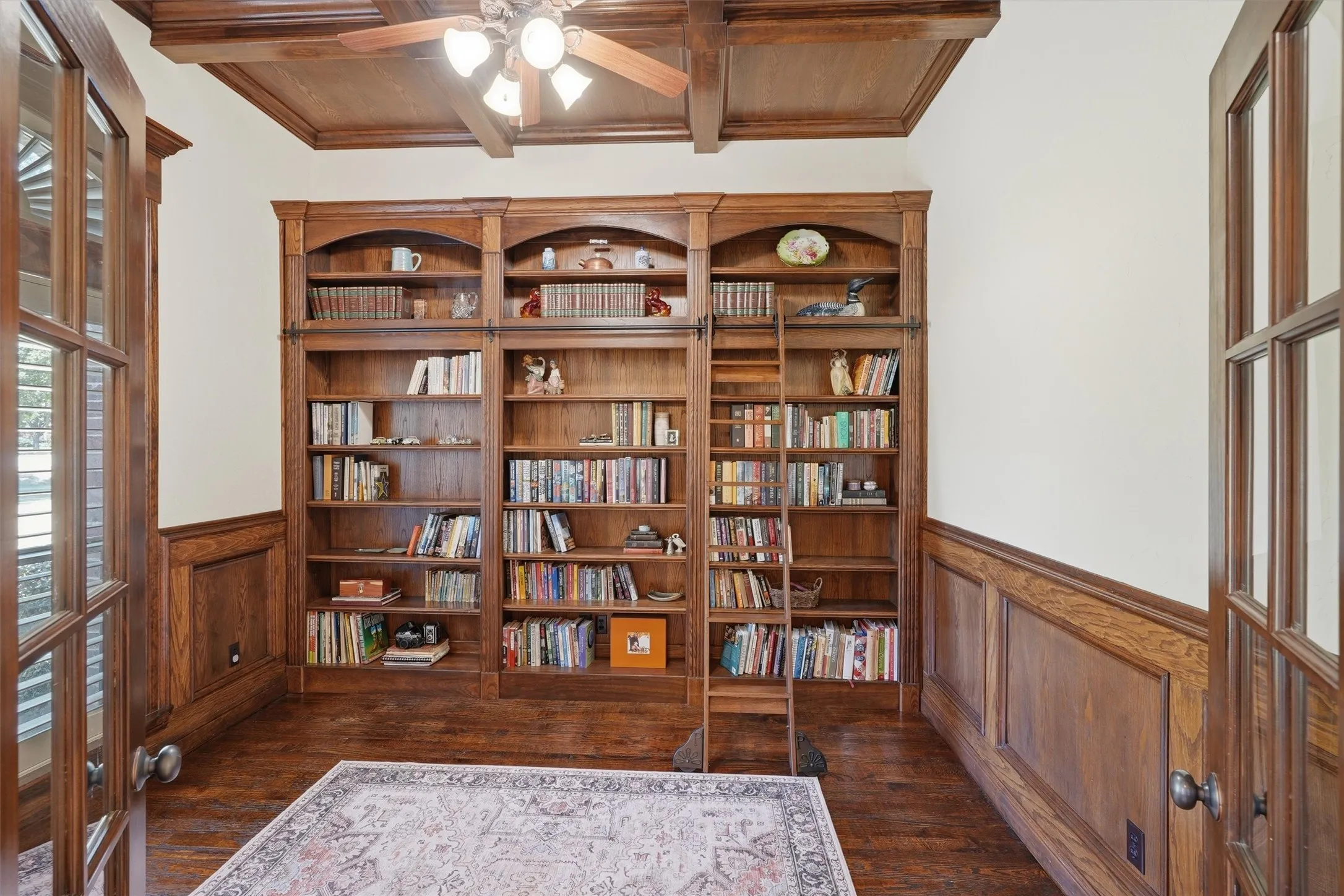 Single Family Residence For Sale in Tarrant County , 3832 Eagles Nest Trail, Burleson, Texas 76028, 4 Bedroom, 5 Bathroom, 3 Garage spaces, 3,574 Sqft, built in 2006, mls#21377772, Real Estate Agent in Burleson, Homes For Sale in Tarrant county, Homes For Sale in Burleson, Realtor in Burleson Texas, Real Estate Brokerage Independent Realty Texas, Luminita Cordes Realtor