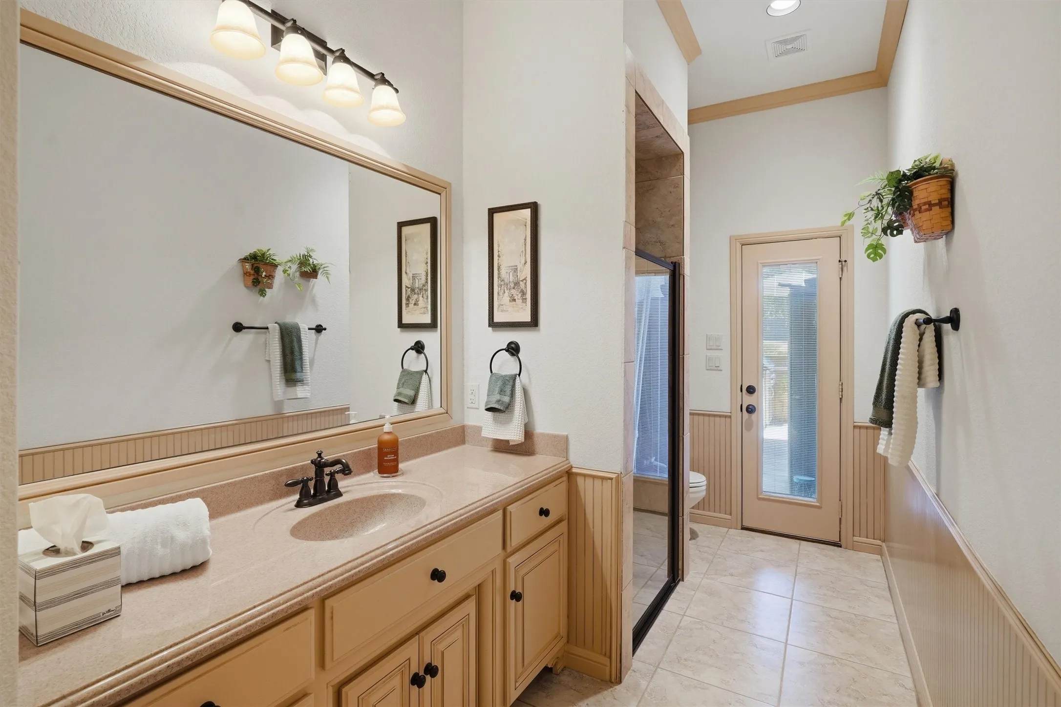 Single Family Residence For Sale in Tarrant County , 3832 Eagles Nest Trail, Burleson, Texas 76028, 4 Bedroom, 5 Bathroom, 3 Garage spaces, 3,574 Sqft, built in 2006, mls#21377772, Real Estate Agent in Burleson, Homes For Sale in Tarrant county, Homes For Sale in Burleson, Realtor in Burleson Texas, Real Estate Brokerage Independent Realty Texas, Luminita Cordes Realtor