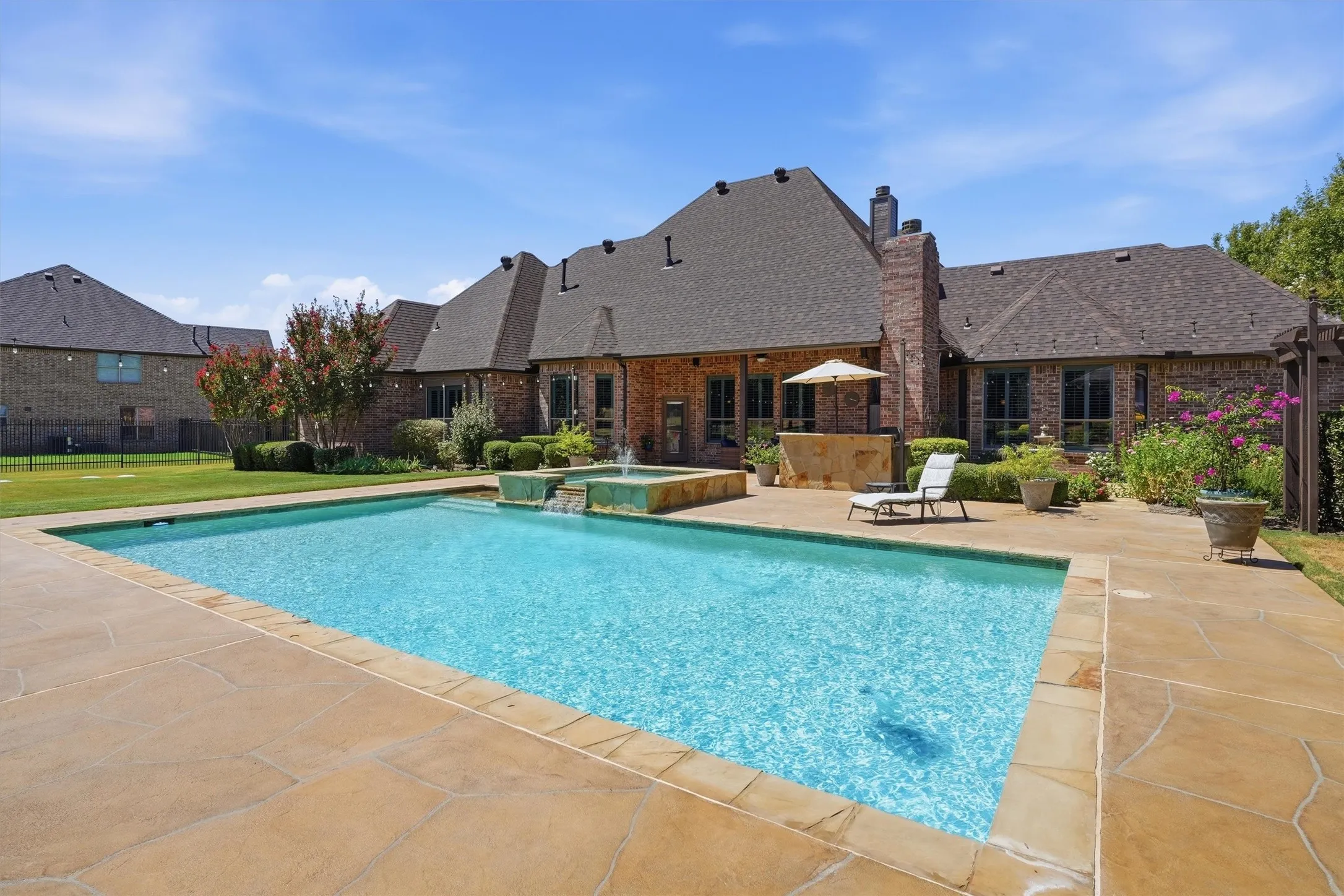 Single Family Residence For Sale in Tarrant County , 3832 Eagles Nest Trail, Burleson, Texas 76028, 4 Bedroom, 5 Bathroom, 3 Garage spaces, 3,574 Sqft, built in 2006, mls#21377772, Real Estate Agent in Burleson, Homes For Sale in Tarrant county, Homes For Sale in Burleson, Realtor in Burleson Texas, Real Estate Brokerage Independent Realty Texas, Luminita Cordes Realtor