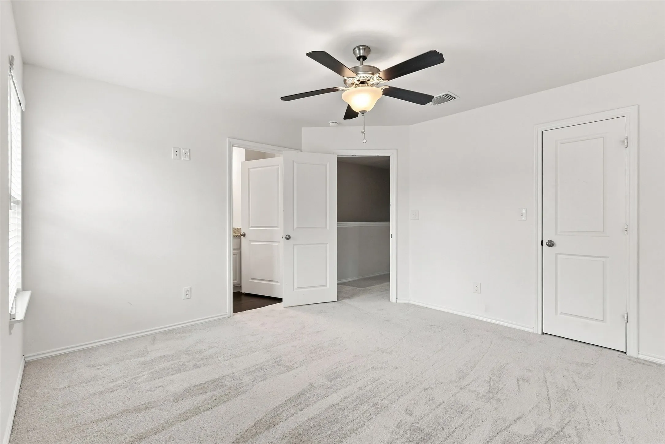 Duplex For Sale in Grayson County , 2805 W Washington Street, Denison, Texas 75020, 6 Bedroom, 6 Bathroom, 2 Garage spaces, 0 Sqft, built in 2020, mls#21369099, Real Estate Agent in Denison, Homes For Sale in Grayson county, Homes For Sale in Denison, Realtor in Denison Texas, Real Estate Brokerage Independent Realty Texas, Luminita Cordes Realtor