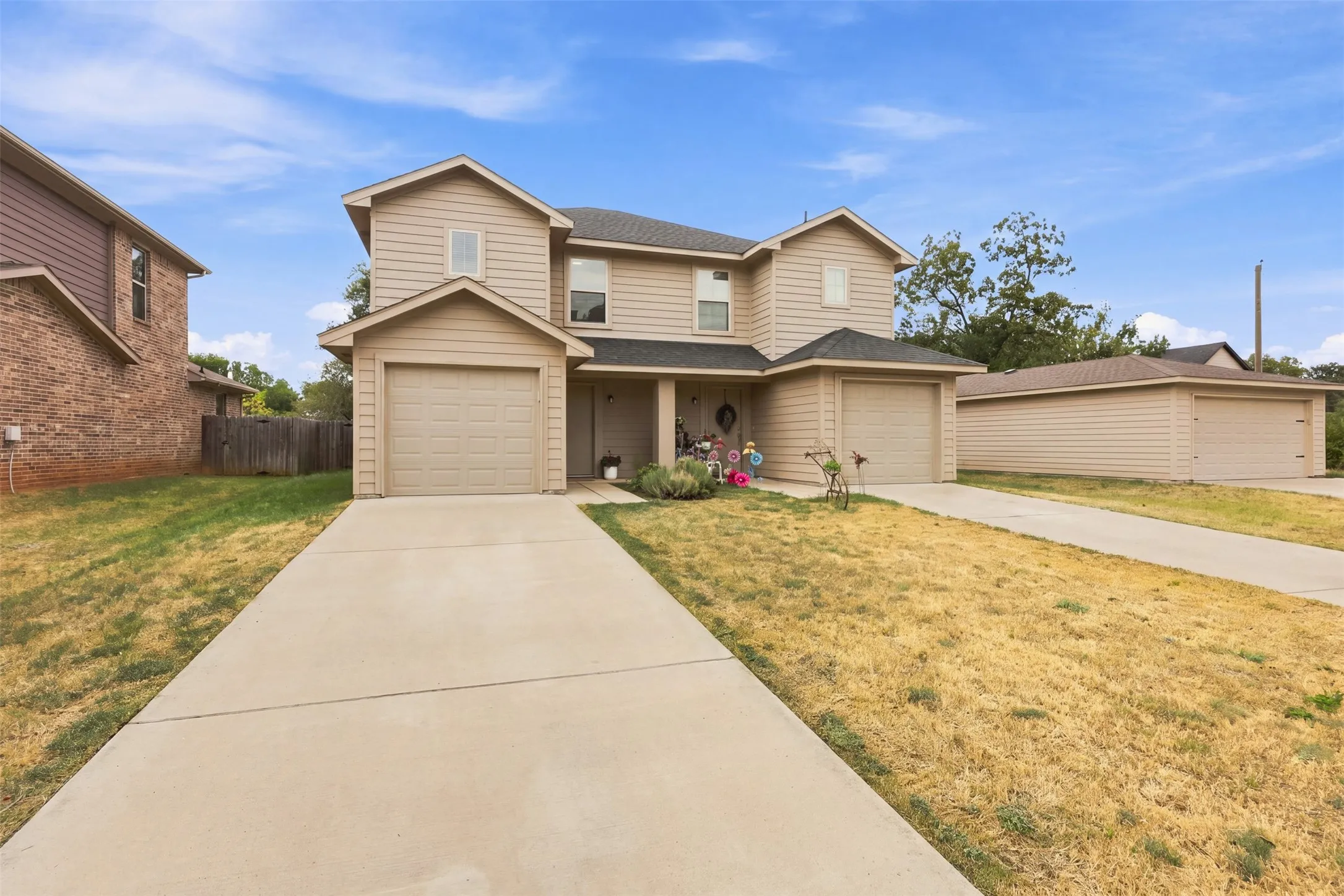 Duplex For Sale in Grayson County , 2805 W Washington Street, Denison, Texas 75020, 6 Bedroom, 6 Bathroom, 2 Garage spaces, 0 Sqft, built in 2020, mls#21369099, Real Estate Agent in Denison, Homes For Sale in Grayson county, Homes For Sale in Denison, Realtor in Denison Texas, Real Estate Brokerage Independent Realty Texas, Luminita Cordes Realtor