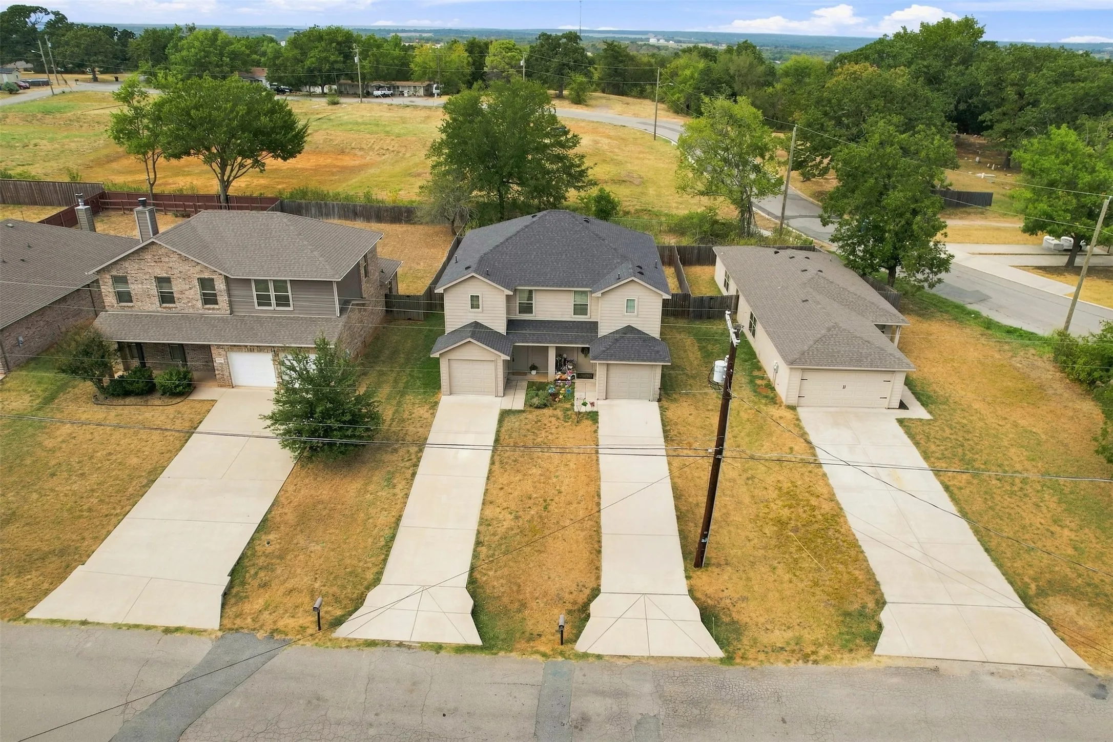 Duplex For Sale in Grayson County , 2805 W Washington Street, Denison, Texas 75020, 6 Bedroom, 6 Bathroom, 2 Garage spaces, 0 Sqft, built in 2020, mls#21369099, Real Estate Agent in Denison, Homes For Sale in Grayson county, Homes For Sale in Denison, Realtor in Denison Texas, Real Estate Brokerage Independent Realty Texas, Luminita Cordes Realtor