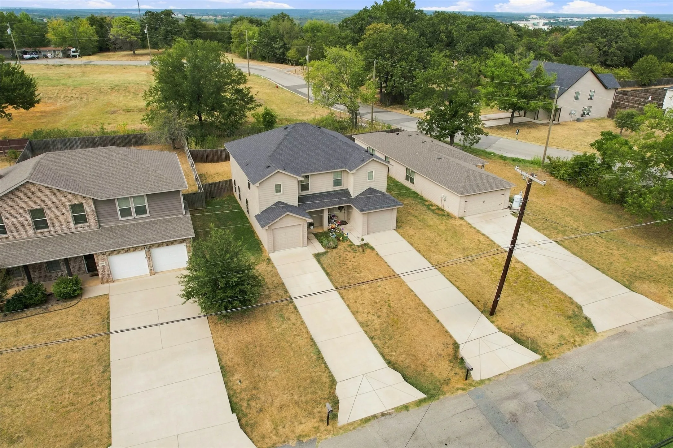Duplex For Sale in Grayson County , 2805 W Washington Street, Denison, Texas 75020, 6 Bedroom, 6 Bathroom, 2 Garage spaces, 0 Sqft, built in 2020, mls#21369099, Real Estate Agent in Denison, Homes For Sale in Grayson county, Homes For Sale in Denison, Realtor in Denison Texas, Real Estate Brokerage Independent Realty Texas, Luminita Cordes Realtor