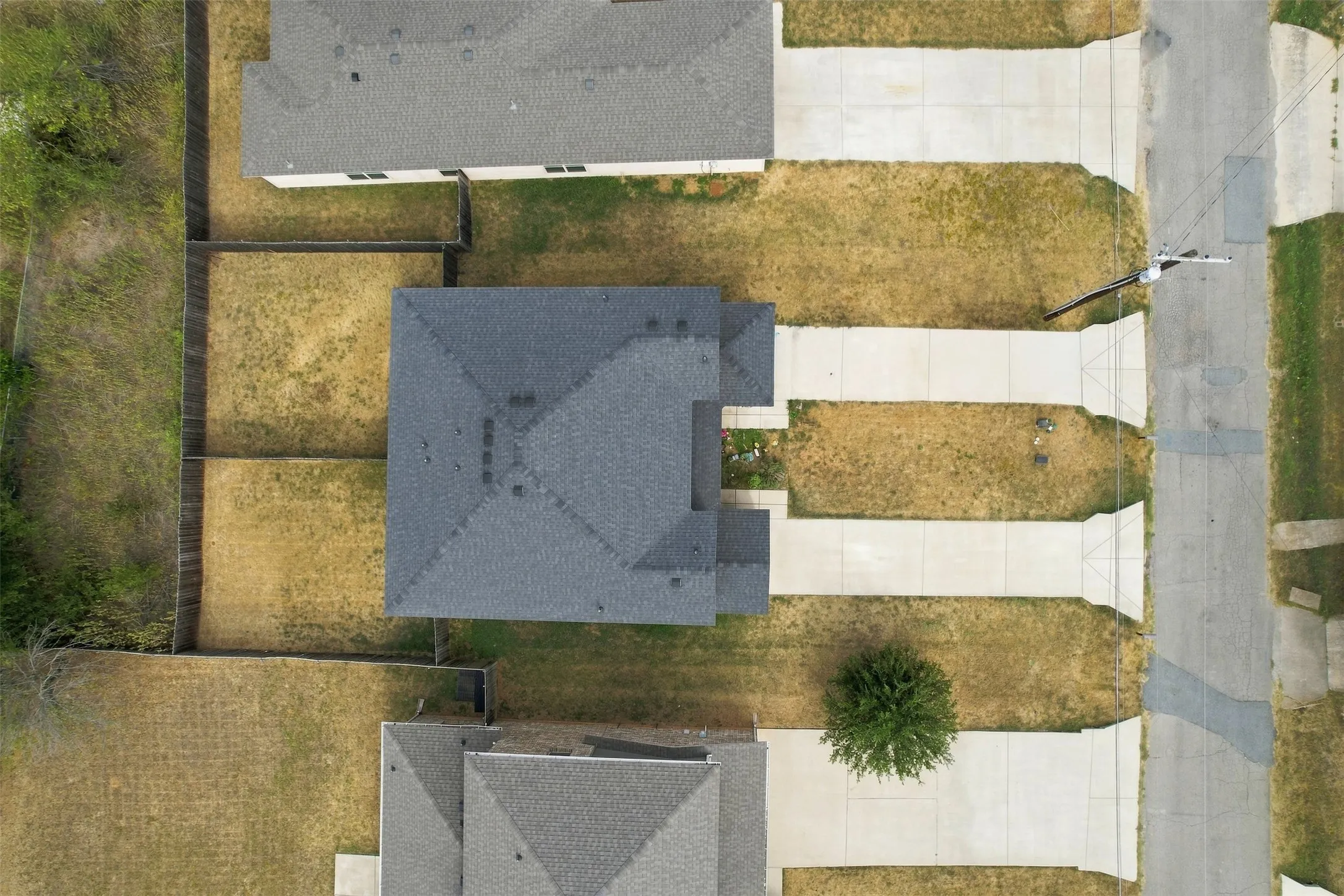 Duplex For Sale in Grayson County , 2805 W Washington Street, Denison, Texas 75020, 6 Bedroom, 6 Bathroom, 2 Garage spaces, 0 Sqft, built in 2020, mls#21369099, Real Estate Agent in Denison, Homes For Sale in Grayson county, Homes For Sale in Denison, Realtor in Denison Texas, Real Estate Brokerage Independent Realty Texas, Luminita Cordes Realtor