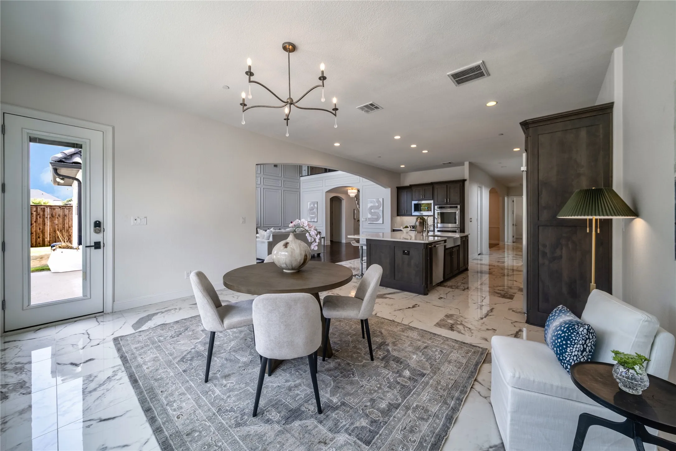 Single Family Residence For Sale in Collin County , 11252 Majestic Prince Circle, Frisco, Texas 75035, 6 Bedroom, 7 Bathroom, 4 Garage spaces, 5,211 Sqft, built in 2017, mls#21376113, Real Estate Agent in Frisco, Homes For Sale in Collin county, Homes For Sale in Frisco, Realtor in Frisco Texas, Real Estate Brokerage Independent Realty Texas, Luminita Cordes Realtor