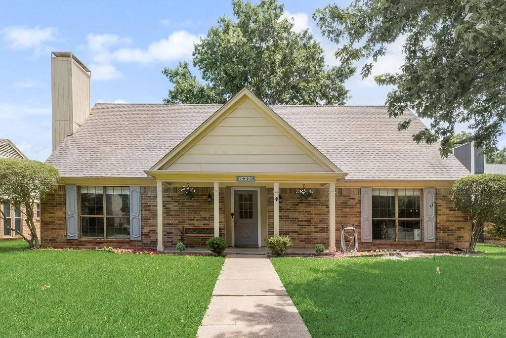 Single Family Residence For Rent in Dallas County , 1022 Melissa Lane, Garland, Texas 75040, 3 Bedroom, 2 Bathroom, 2 Garage spaces, 1,837 Sqft, built in 1981, mls#21378534, Real Estate Agent in Garland, Homes For Rent in Dallas county, Homes For Rent in Garland, Realtor in Garland Texas, Real Estate Brokerage Independent Realty Texas, Luminita Cordes Realtor