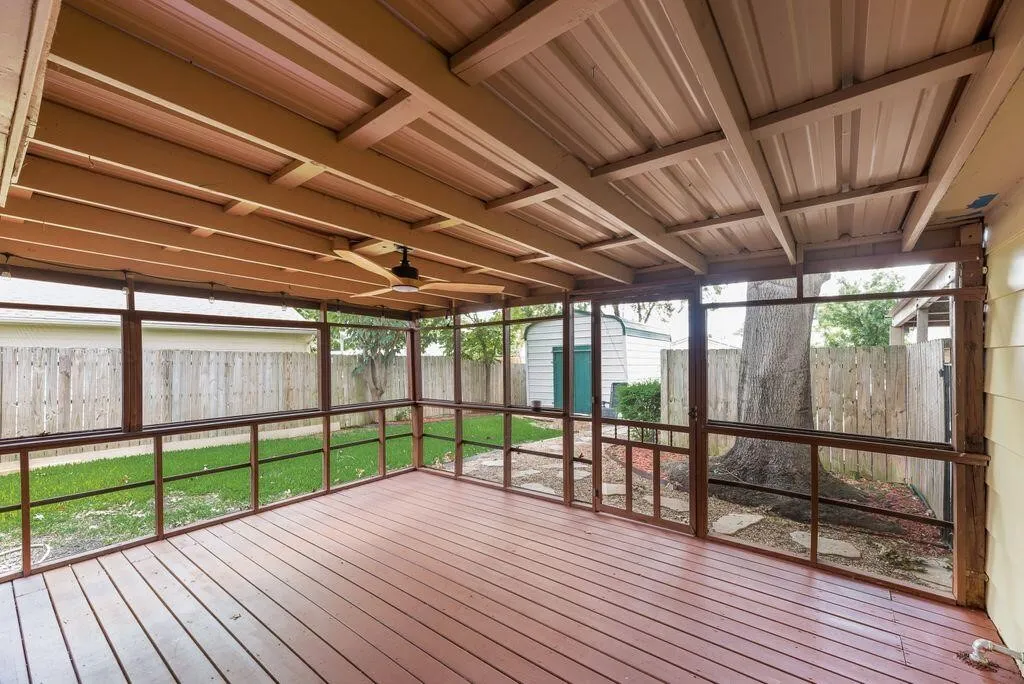 Single Family Residence For Rent in Dallas County , 1022 Melissa Lane, Garland, Texas 75040, 3 Bedroom, 2 Bathroom, 2 Garage spaces, 1,837 Sqft, built in 1981, mls#21378534, Real Estate Agent in Garland, Homes For Rent in Dallas county, Homes For Rent in Garland, Realtor in Garland Texas, Real Estate Brokerage Independent Realty Texas, Luminita Cordes Realtor