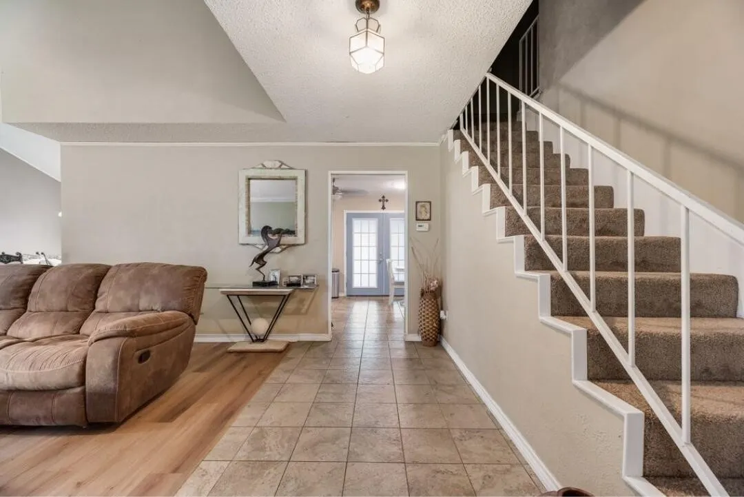 Single Family Residence For Rent in Dallas County , 1022 Melissa Lane, Garland, Texas 75040, 3 Bedroom, 2 Bathroom, 2 Garage spaces, 1,837 Sqft, built in 1981, mls#21378534, Real Estate Agent in Garland, Homes For Rent in Dallas county, Homes For Rent in Garland, Realtor in Garland Texas, Real Estate Brokerage Independent Realty Texas, Luminita Cordes Realtor
