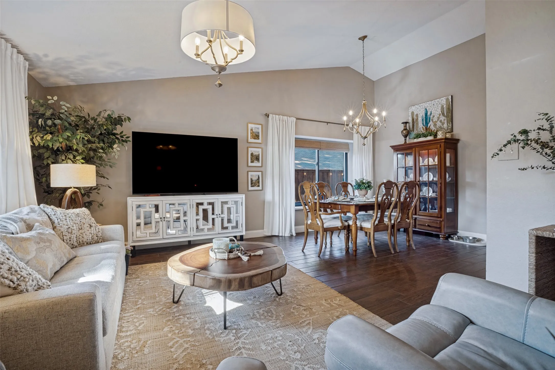 Have a large TV?  No worries here.  There is a generous wall waiting for you.