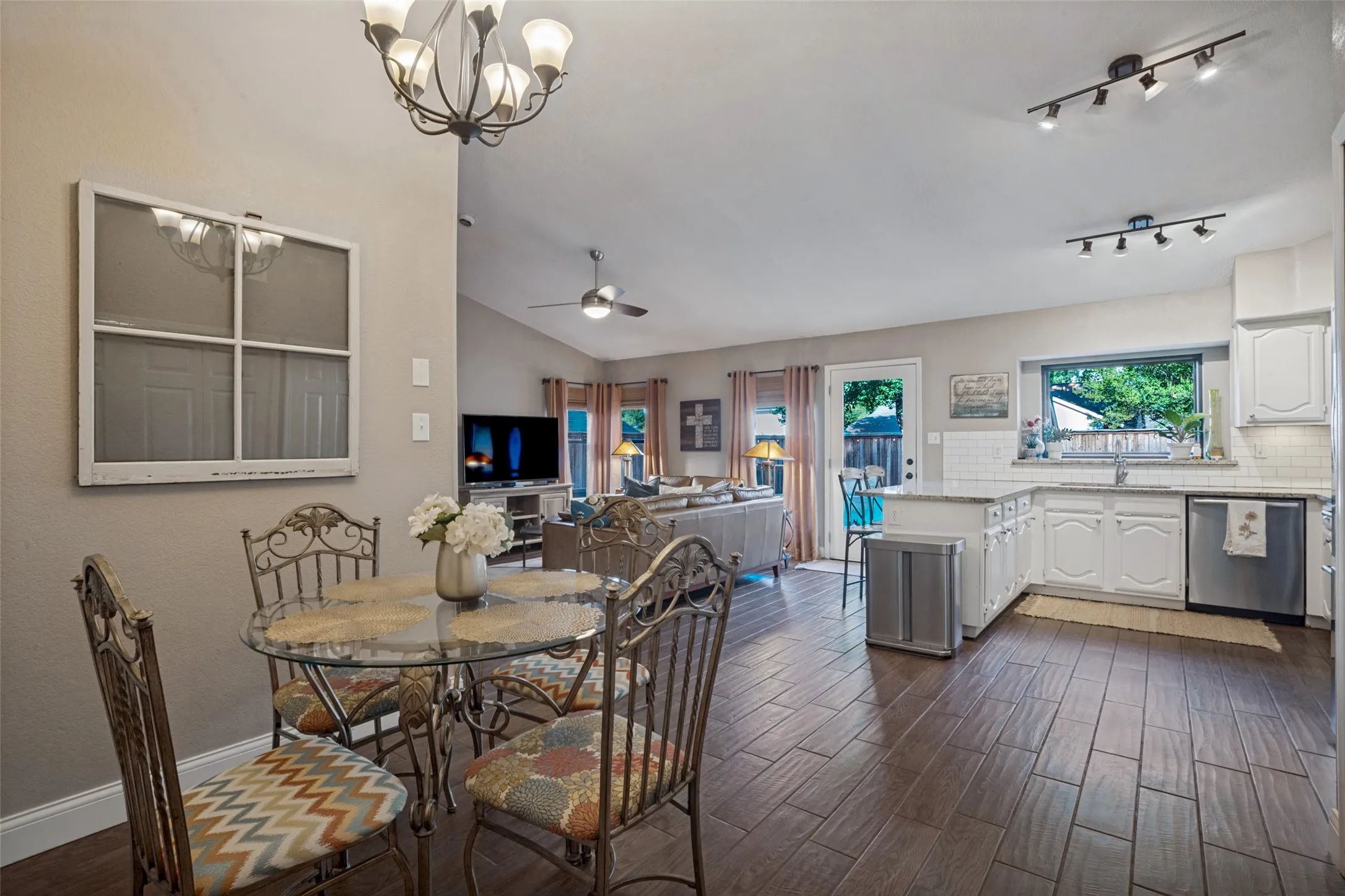 The casual dining is a great place to enjoy your morning coffee and conversation with your family.