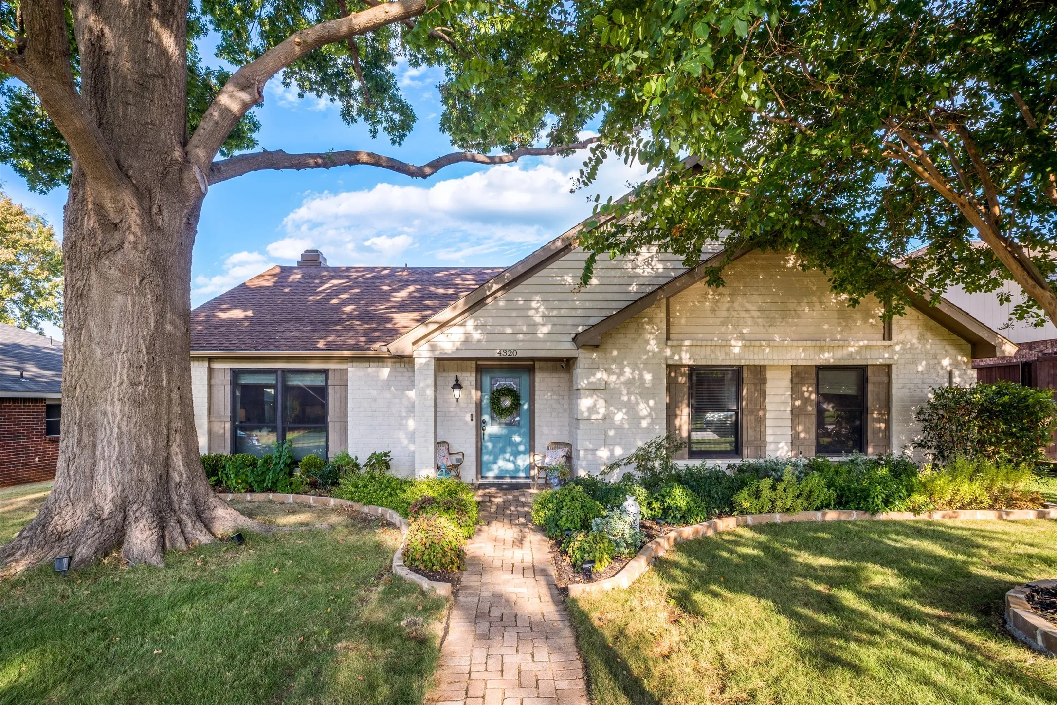 This is truly a turn-key home!  Move right in and start your new chapter!