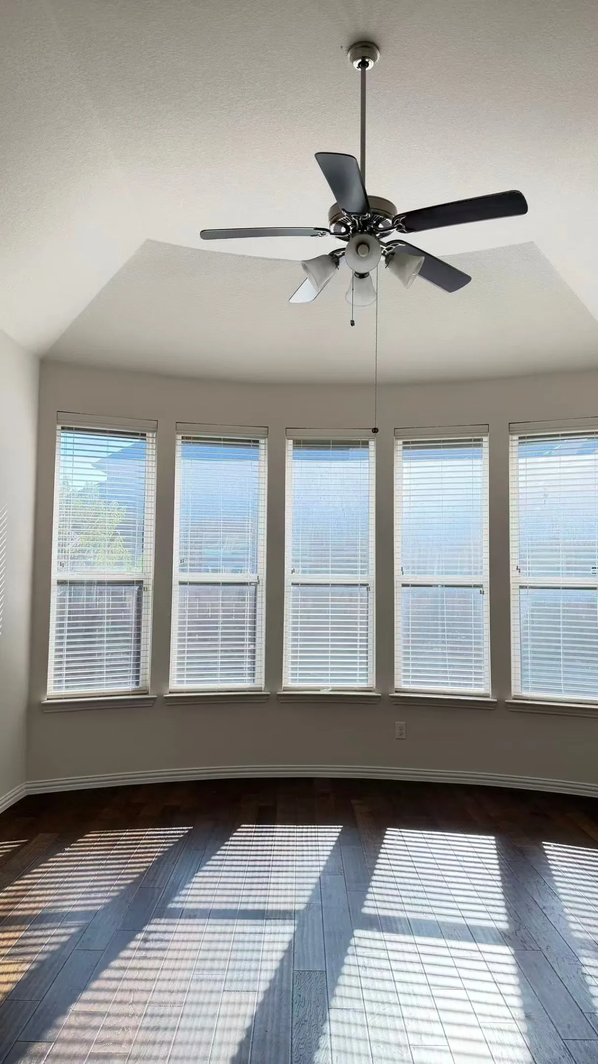 Single Family Residence For Rent in Collin County , 6105 Pete Dye Road, Mc Kinney, Texas 75070, 4 Bedroom, 4 Bathroom, 2 Garage spaces, 3,056 Sqft, built in 2015, mls#21378548, Real Estate Agent in Mc Kinney, Homes For Rent in Collin county, Homes For Rent in Mc Kinney, Realtor in Mc Kinney Texas, Real Estate Brokerage Independent Realty Texas, Luminita Cordes Realtor