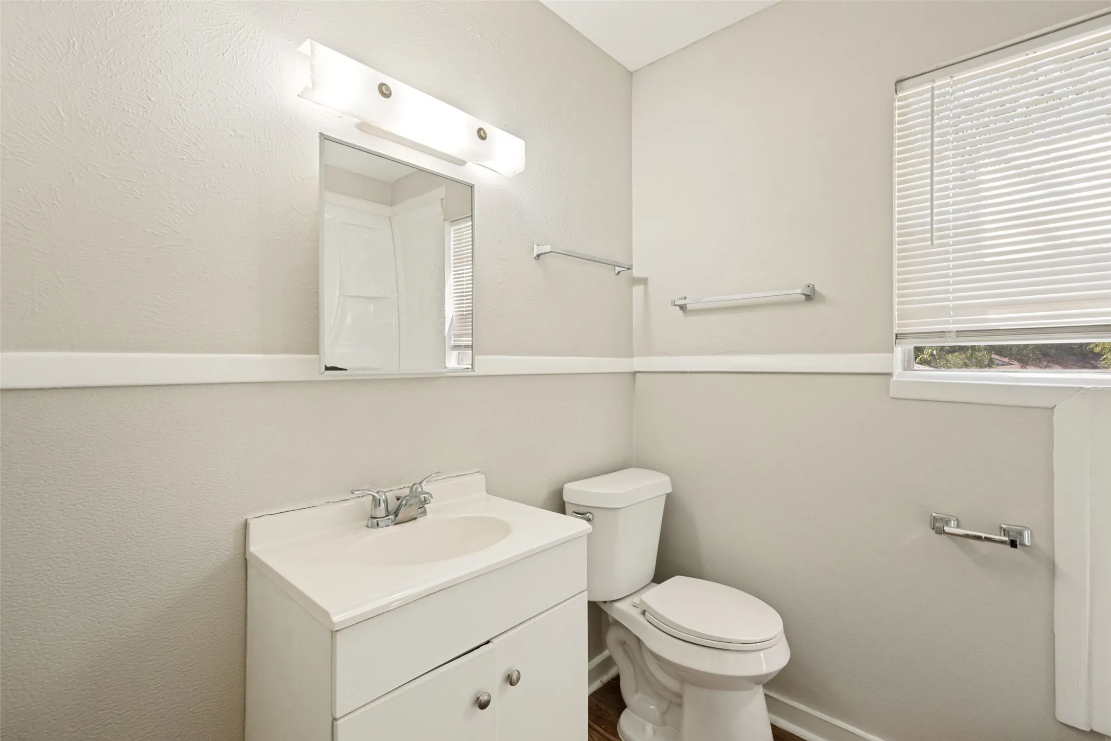 Single Family Residence For Sale in Tarrant County , 329 Deer Creek Road, Everman, Texas 76140, 4 Bedroom, 3 Bathroom, 2 Garage spaces, 1,860 Sqft, built in 1965, mls#21378514, Real Estate Agent in Everman, Homes For Sale in Tarrant county, Homes For Sale in Everman, Realtor in Everman Texas, Real Estate Brokerage Independent Realty Texas, Luminita Cordes Realtor
