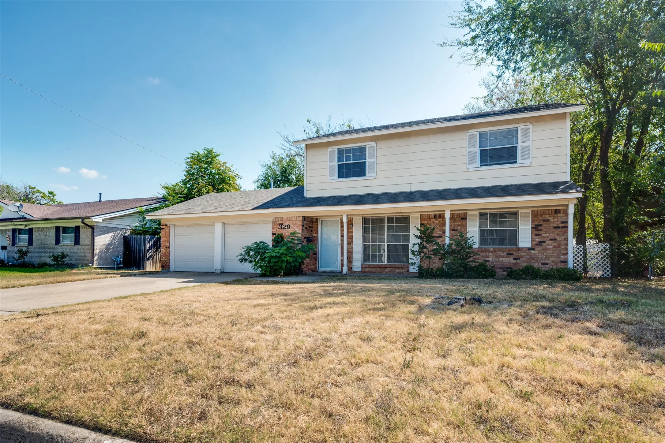 Single Family Residence For Sale in Tarrant County , 329 Deer Creek Road, Everman, Texas 76140, 4 Bedroom, 3 Bathroom, 2 Garage spaces, 1,860 Sqft, built in 1965, mls#21378514, Real Estate Agent in Everman, Homes For Sale in Tarrant county, Homes For Sale in Everman, Realtor in Everman Texas, Real Estate Brokerage Independent Realty Texas, Luminita Cordes Realtor