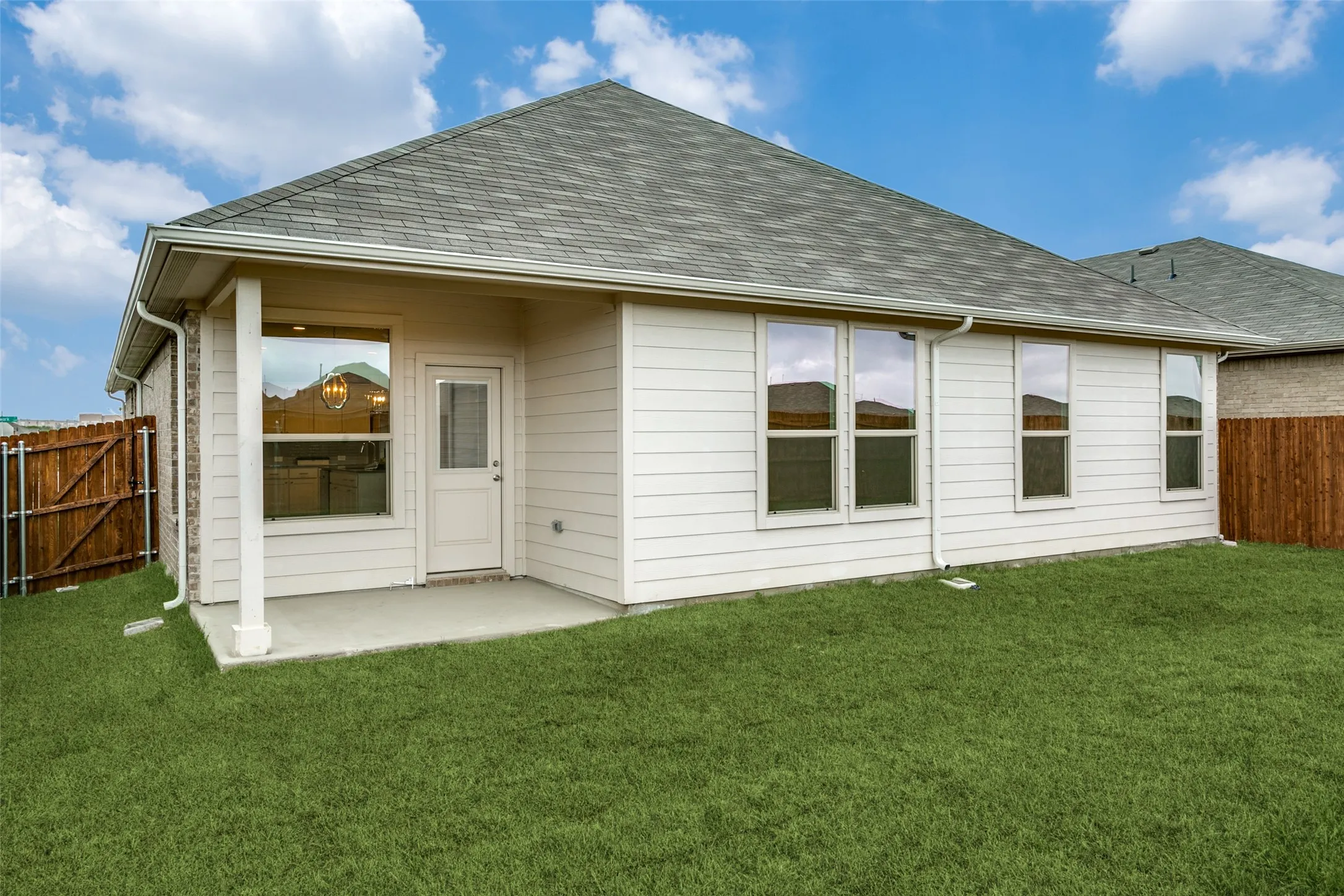 Single Family Residence For Rent in Denton County , 1117 Southwark Drive, Fort Worth, Texas 76052, 4 Bedroom, 2 Bathroom, 2 Garage spaces, 2,010 Sqft, built in 2024, mls#21378476, Real Estate Agent in Fort Worth, Homes For Rent in Denton county, Homes For Rent in Fort Worth, Realtor in Fort Worth Texas, Real Estate Brokerage Independent Realty Texas, Luminita Cordes Realtor