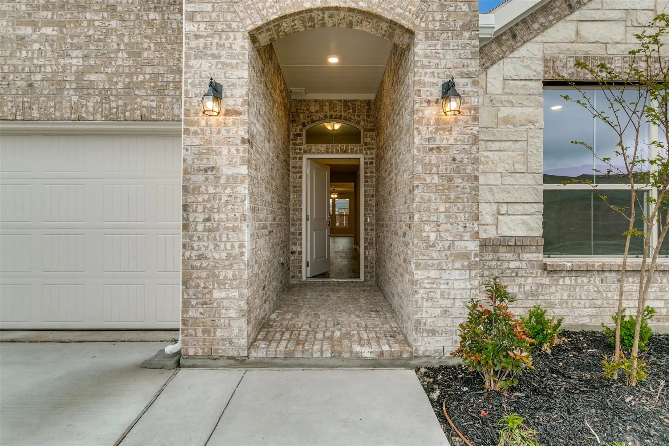 Single Family Residence For Rent in Denton County , 1117 Southwark Drive, Fort Worth, Texas 76052, 4 Bedroom, 2 Bathroom, 2 Garage spaces, 2,010 Sqft, built in 2024, mls#21378476, Real Estate Agent in Fort Worth, Homes For Rent in Denton county, Homes For Rent in Fort Worth, Realtor in Fort Worth Texas, Real Estate Brokerage Independent Realty Texas, Luminita Cordes Realtor