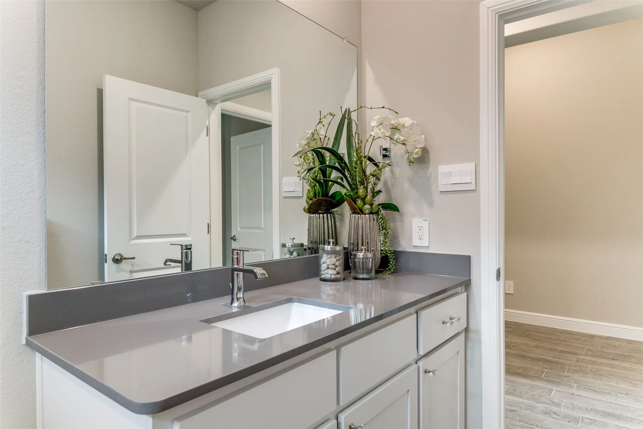 Single Family Residence For Rent in Denton County , 1117 Southwark Drive, Fort Worth, Texas 76052, 4 Bedroom, 2 Bathroom, 2 Garage spaces, 2,010 Sqft, built in 2024, mls#21378476, Real Estate Agent in Fort Worth, Homes For Rent in Denton county, Homes For Rent in Fort Worth, Realtor in Fort Worth Texas, Real Estate Brokerage Independent Realty Texas, Luminita Cordes Realtor