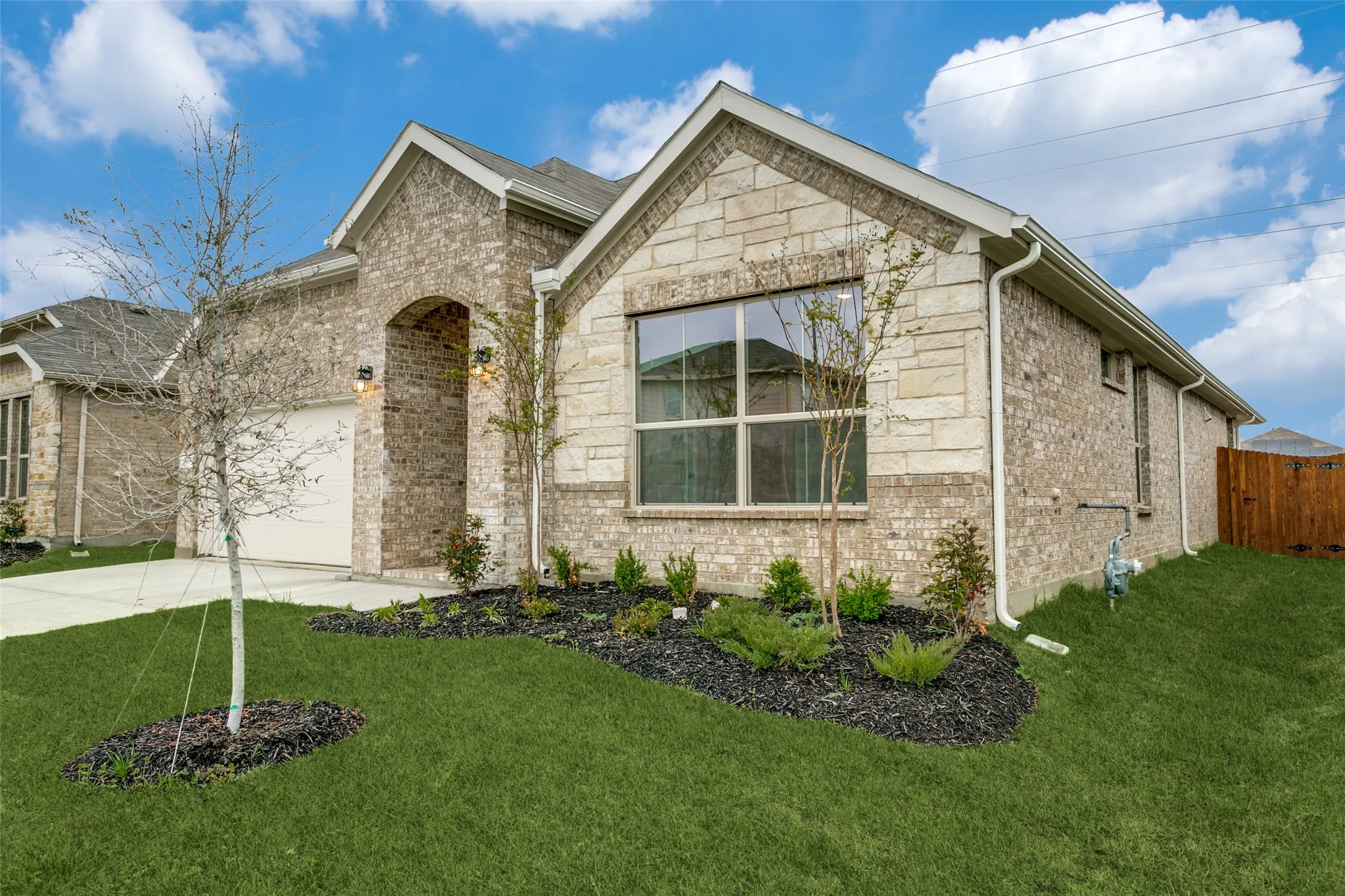 Single Family Residence For Rent in Denton County , 1117 Southwark Drive, Fort Worth, Texas 76052, 4 Bedroom, 2 Bathroom, 2 Garage spaces, 2,010 Sqft, built in 2024, mls#21378476, Real Estate Agent in Fort Worth, Homes For Rent in Denton county, Homes For Rent in Fort Worth, Realtor in Fort Worth Texas, Real Estate Brokerage Independent Realty Texas, Luminita Cordes Realtor